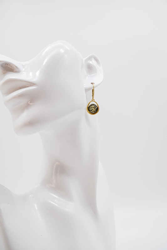 Earrings with genuine amber – Gold-plated elegance