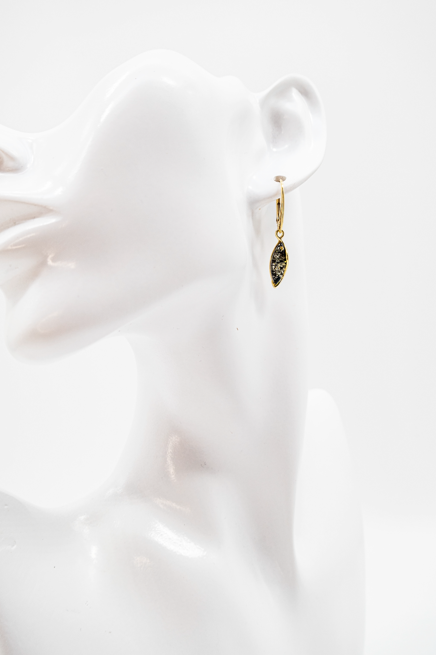 Ohrringe mit grünem Bernstein – Eleganter Ohrschmuck