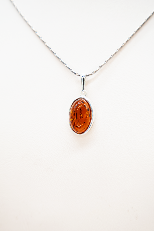 Silver jewelry for women – pendant with amber