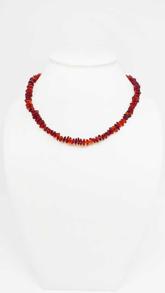 Amber pearl necklace in warm red tones