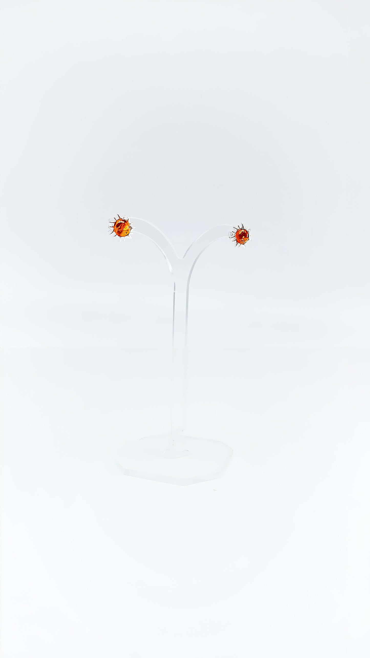 Sunbeams in your jewelry: Amber earrings in silver