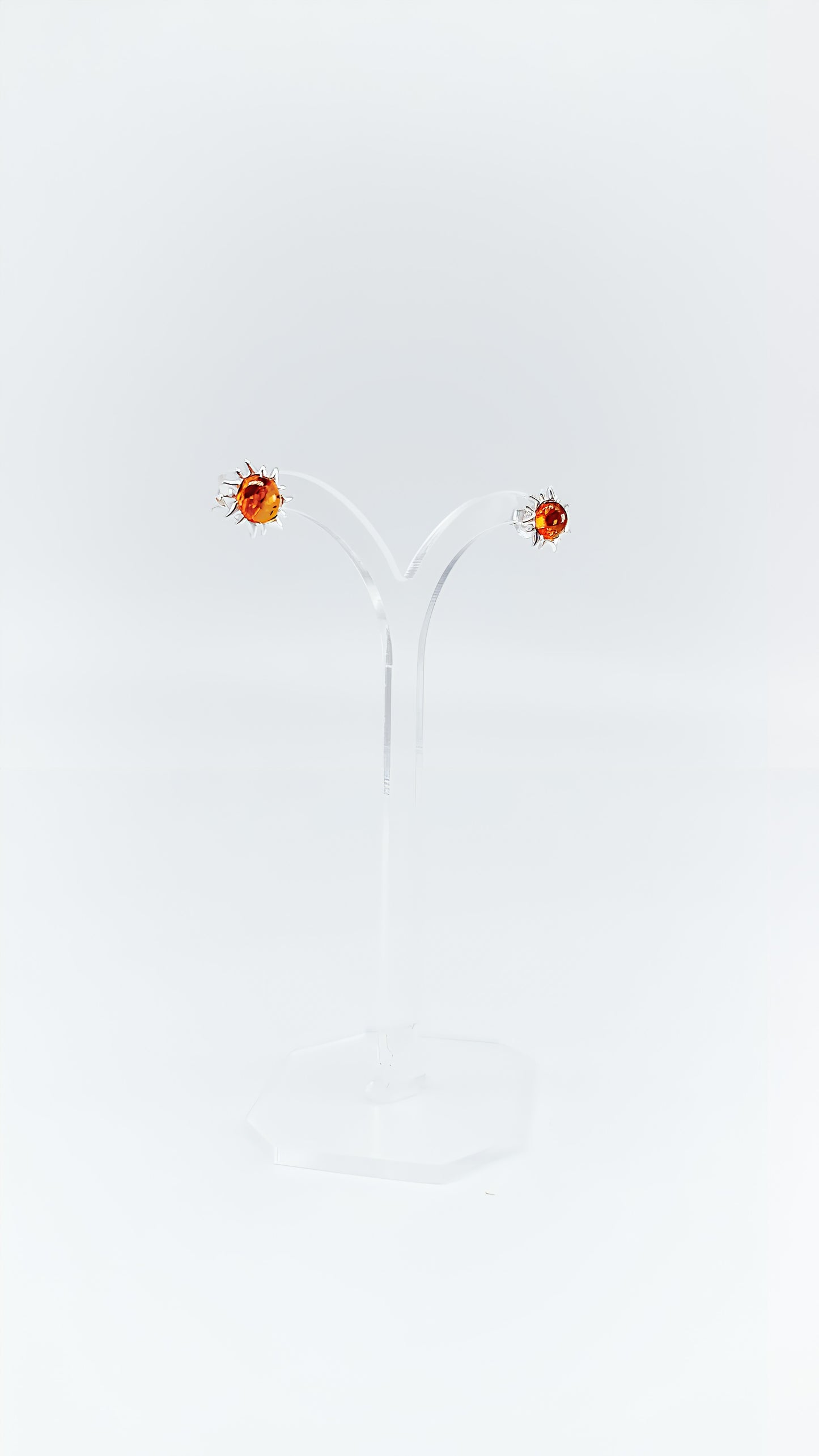 Sunbeams in your jewelry: Amber earrings in silver