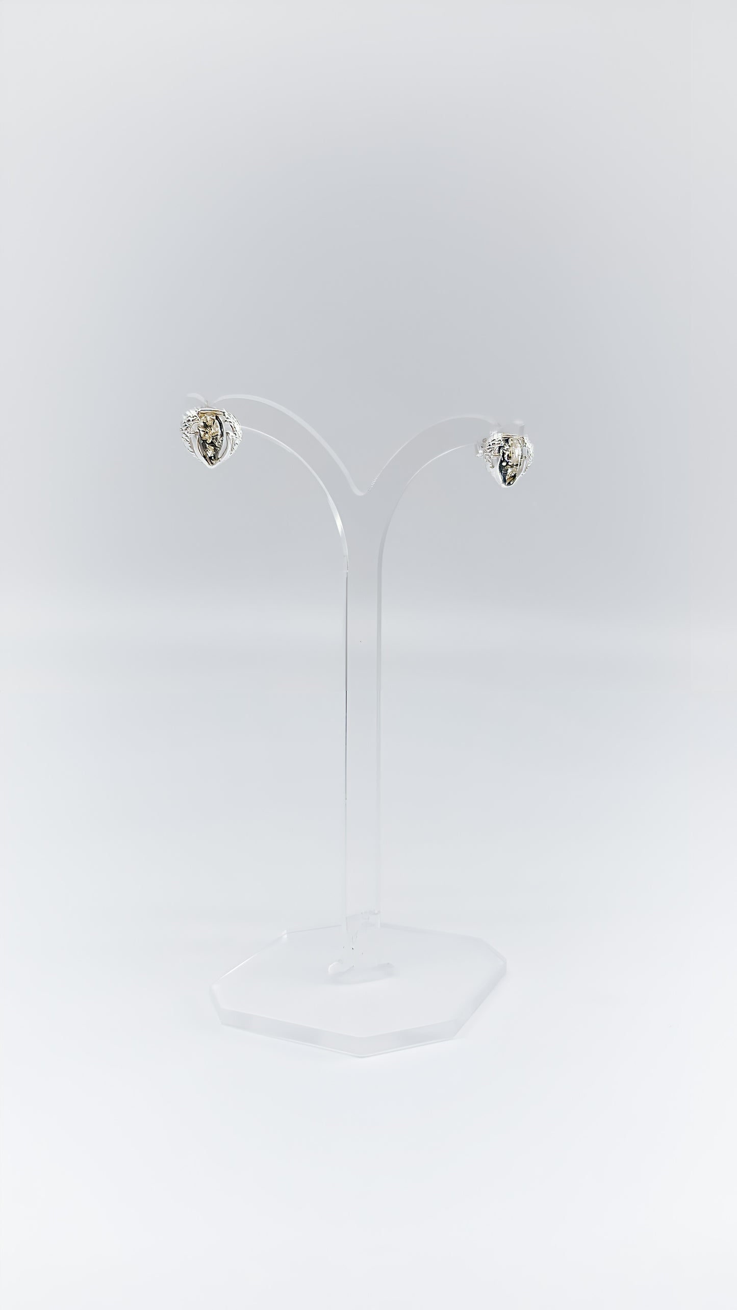 Brilliant drops of silver and amber