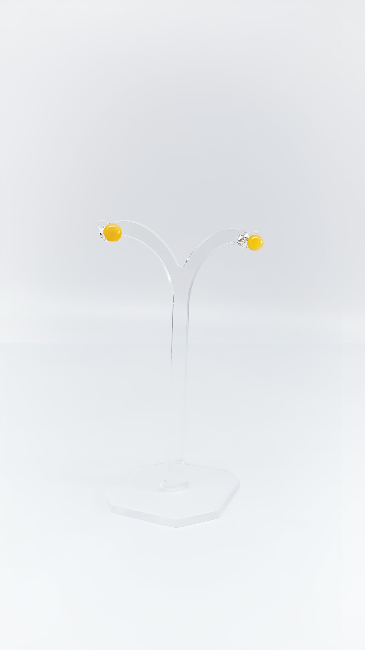 Sunshine for your ears: Yellow amber