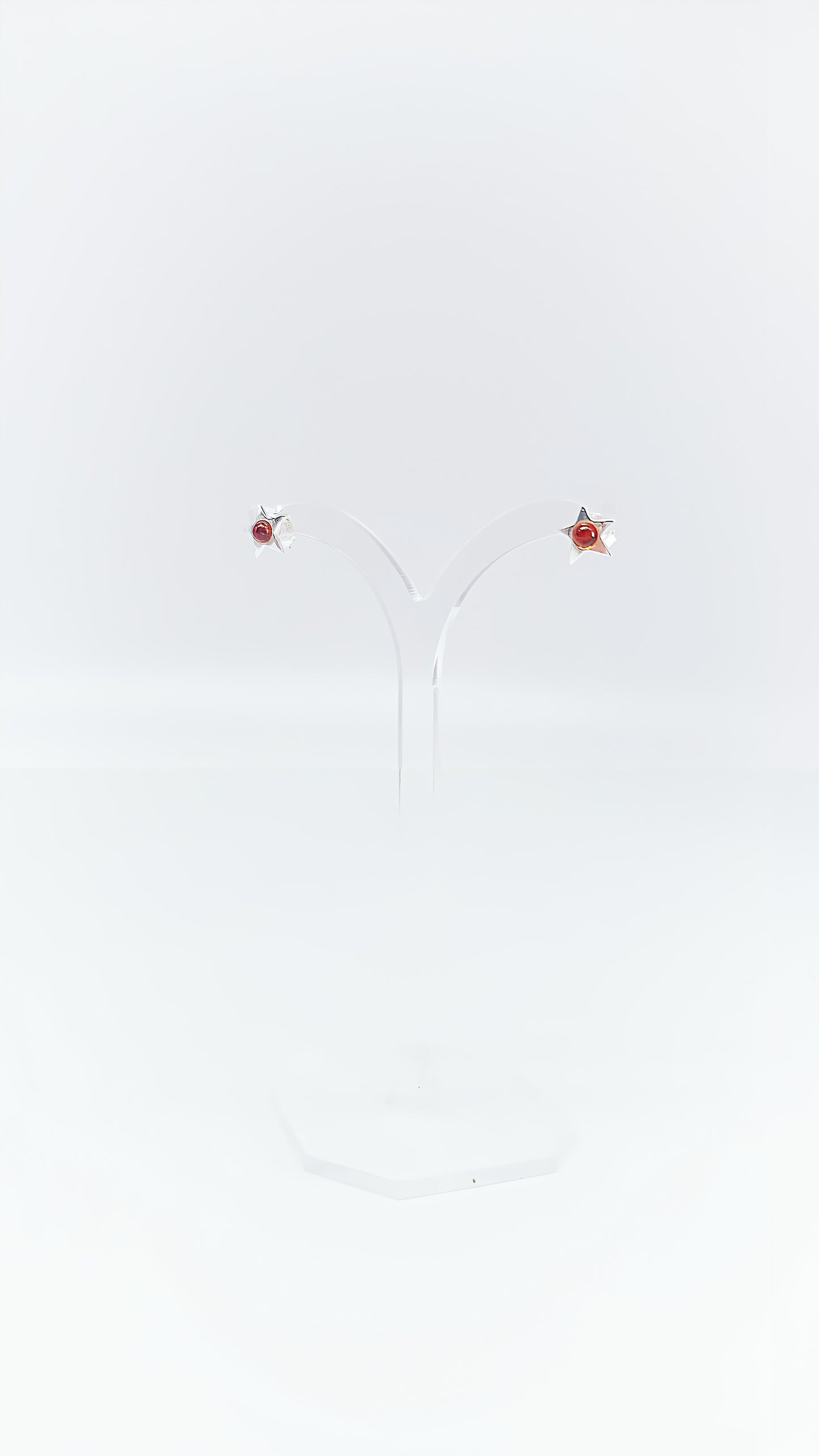 Brilliant star earrings