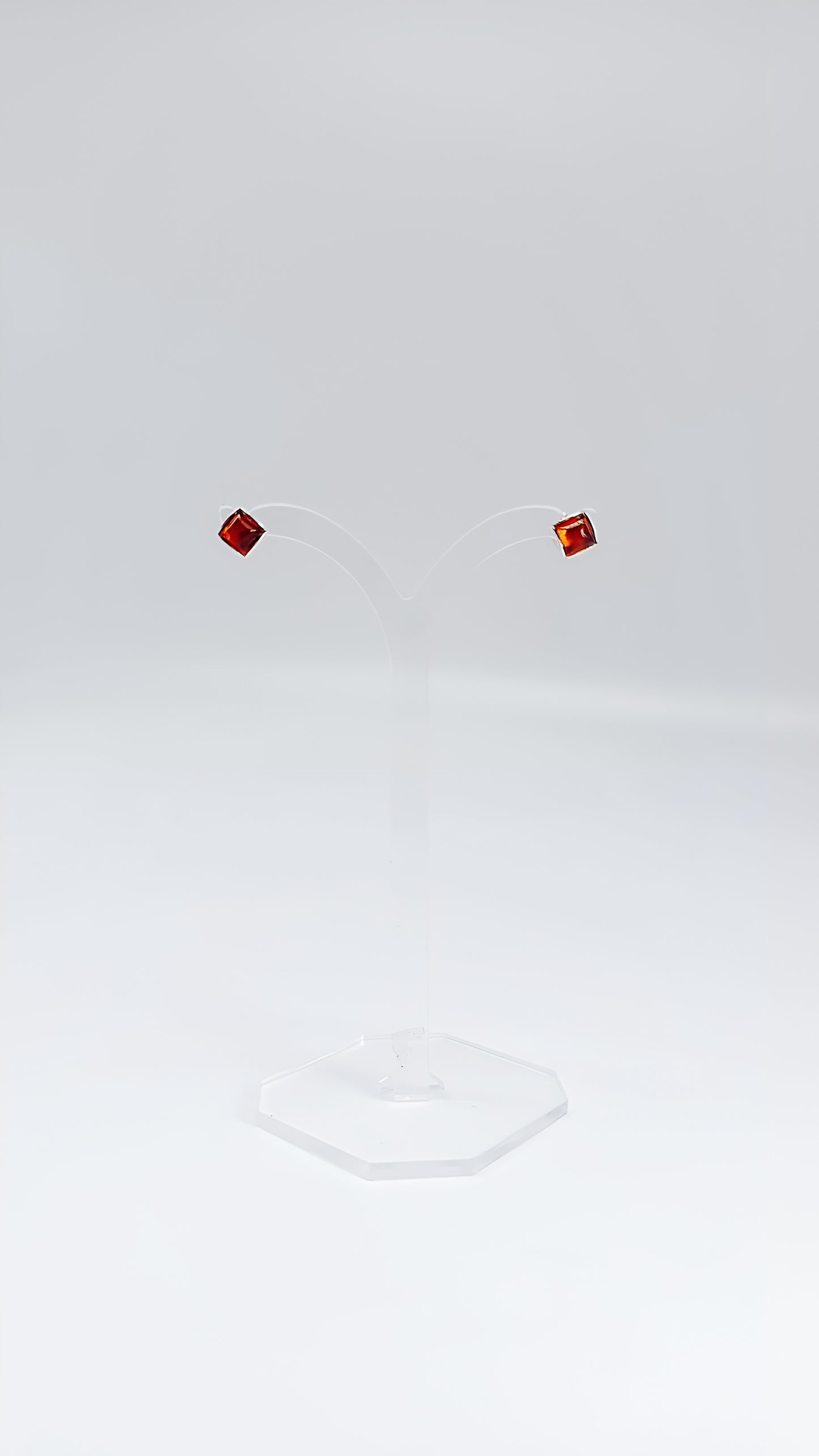 Stud earrings with warm amber – unique design