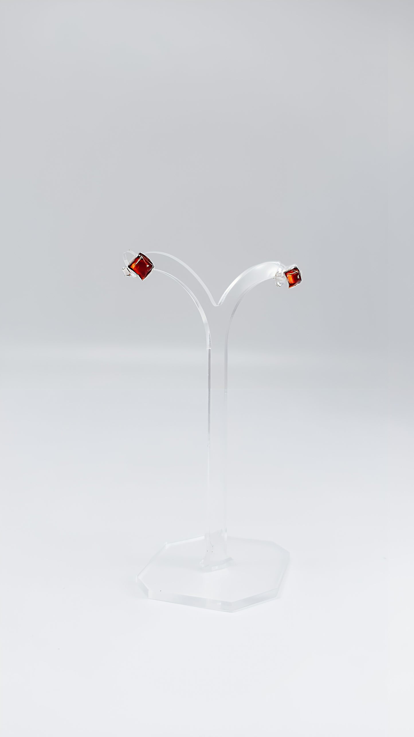 Stud earrings with warm amber – unique design