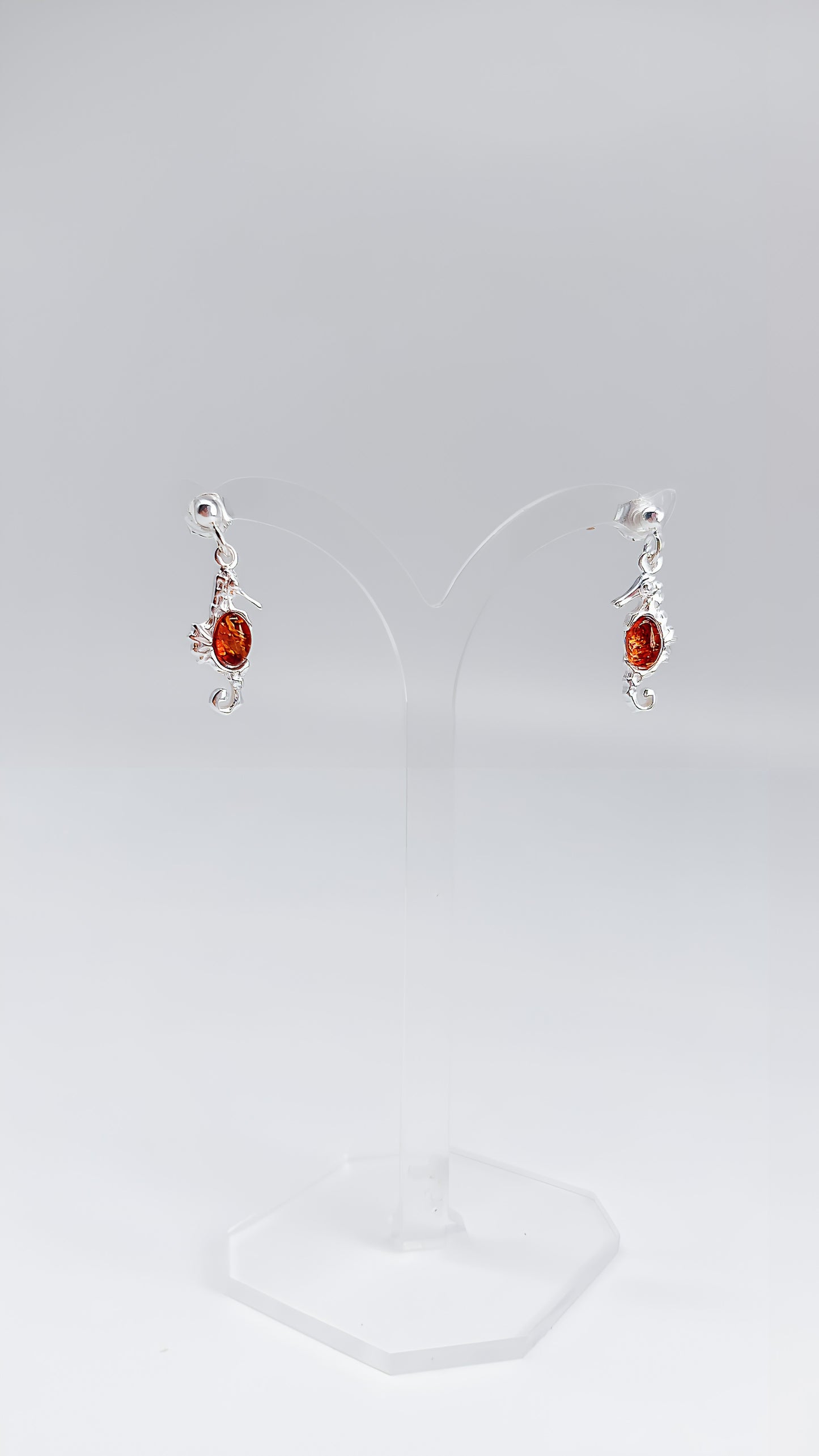 Summery lightness: amber seahorses