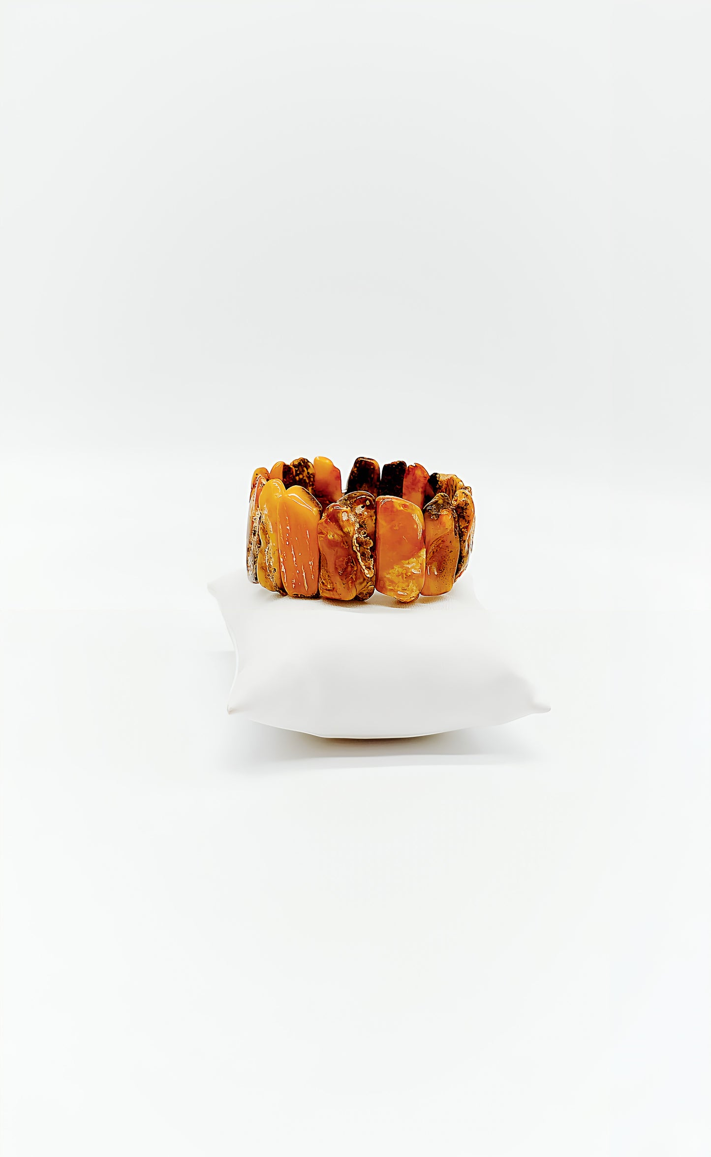 Unique amber splendor: bracelet design