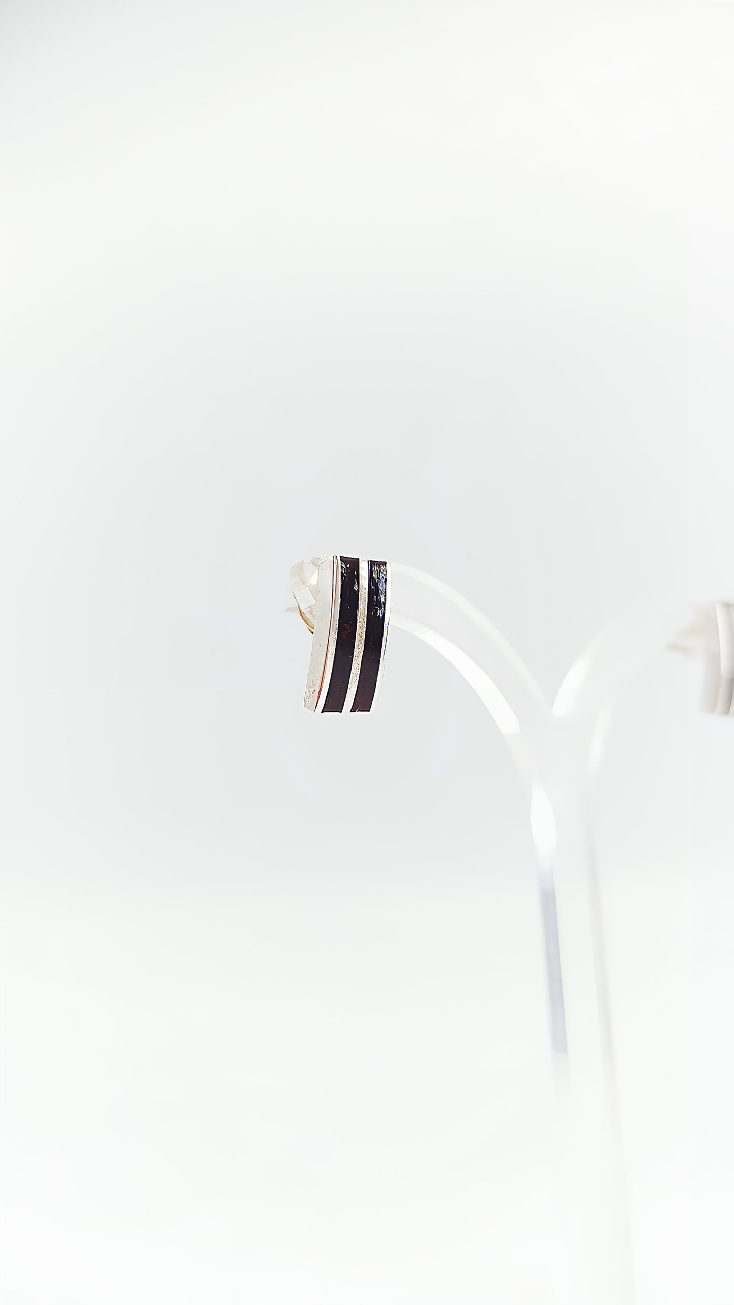 Bernstein trifft auf Stil: Elegante Ohrstecker