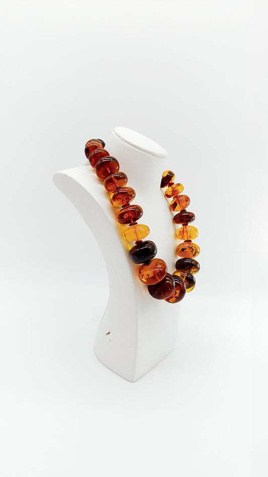 Natural stone necklace made of amber – exclusive necklace for women