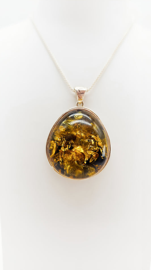 Nature meets elegance: unique amber pendant