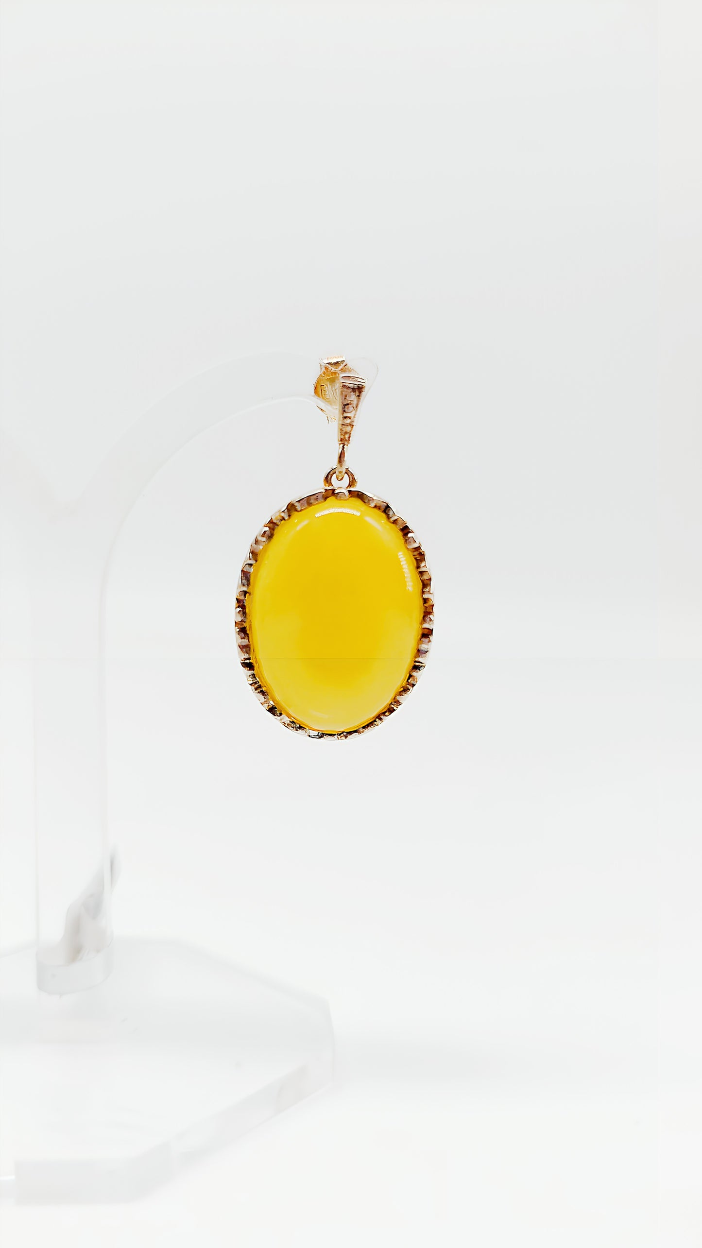 Gelbe Bernsteinträume: Elegante Ohrstecker