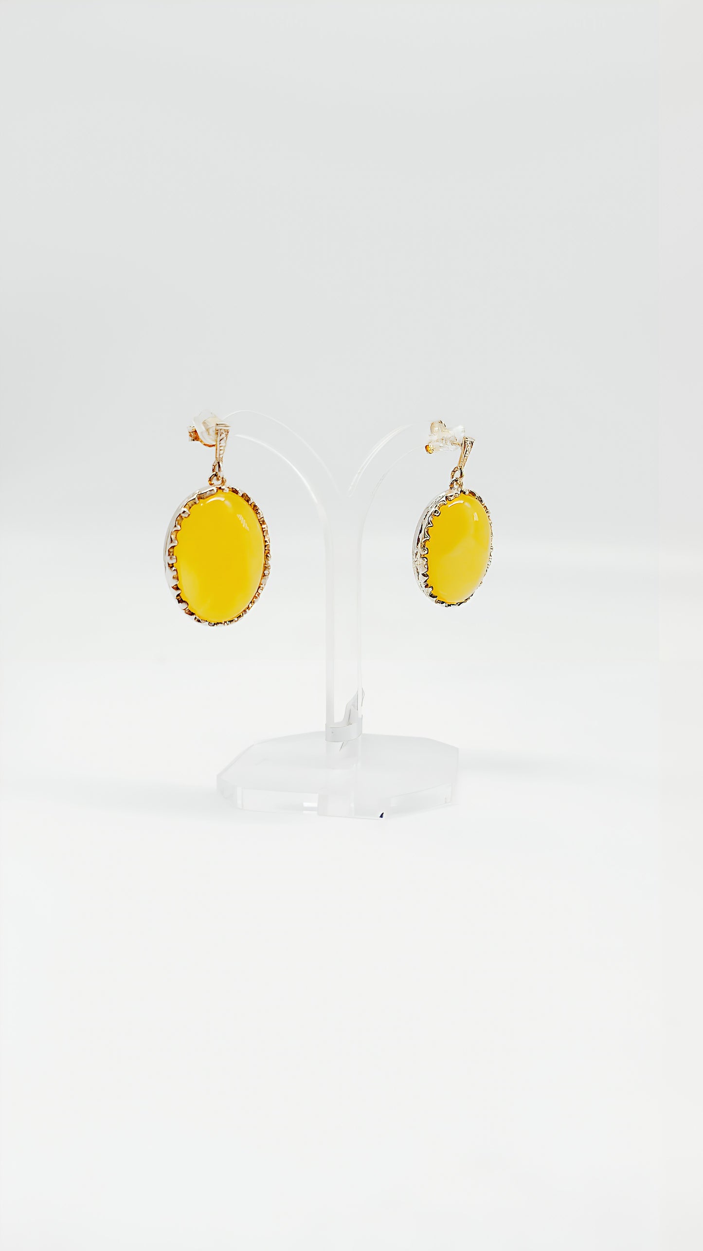 Gelbe Bernsteinträume: Elegante Ohrstecker