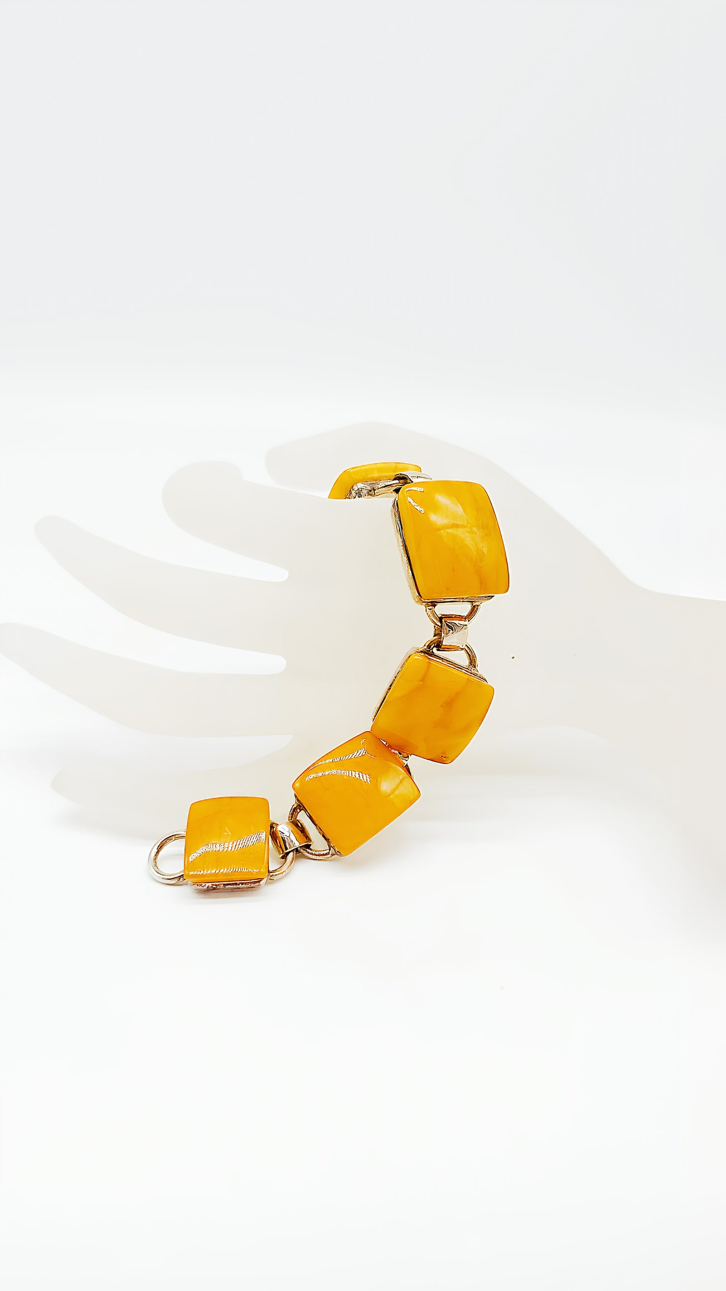 Damenarmband mit Naturbernstein – Handgefertigt