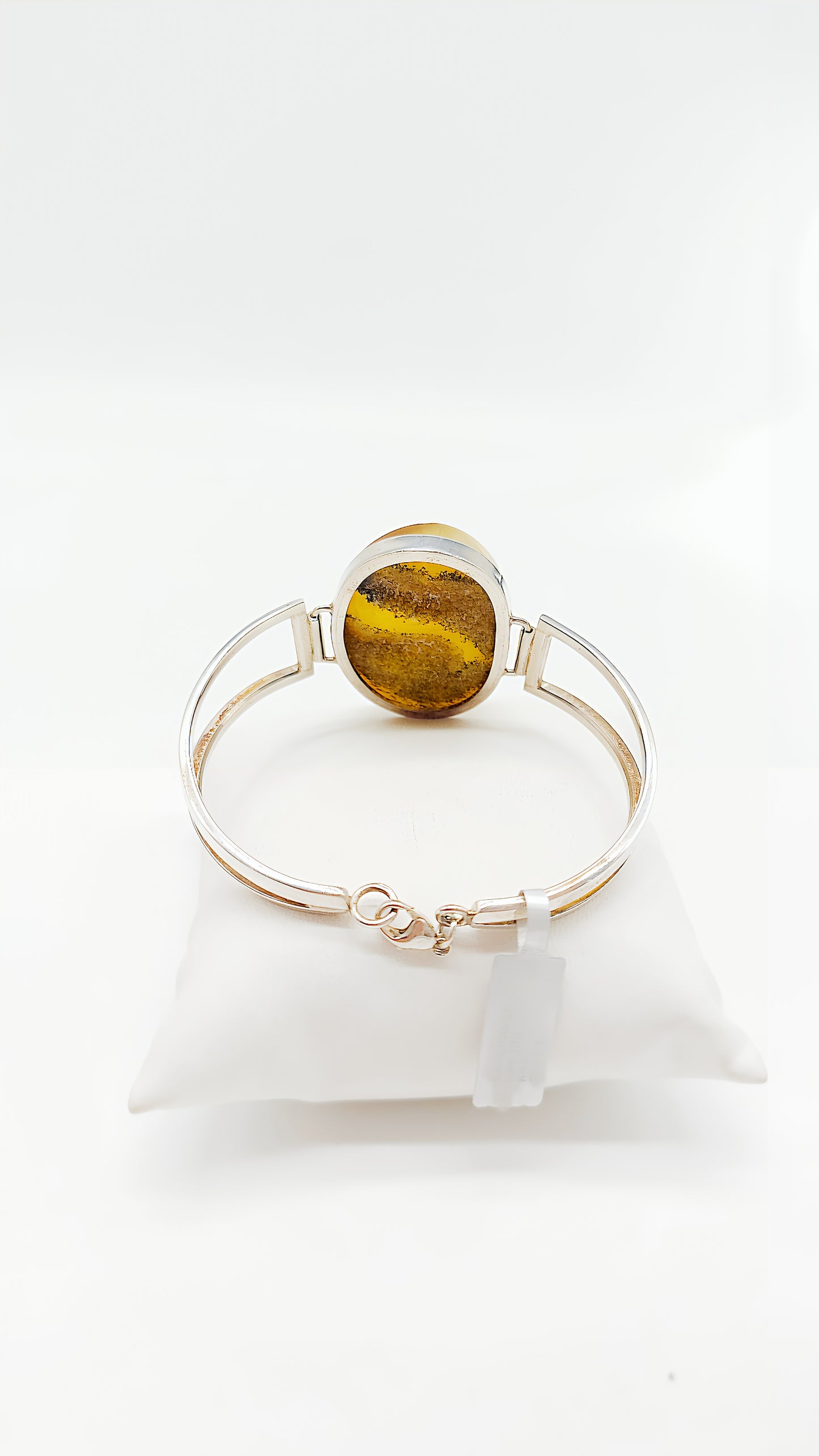 Timeless beauty: amber and silver in harmony