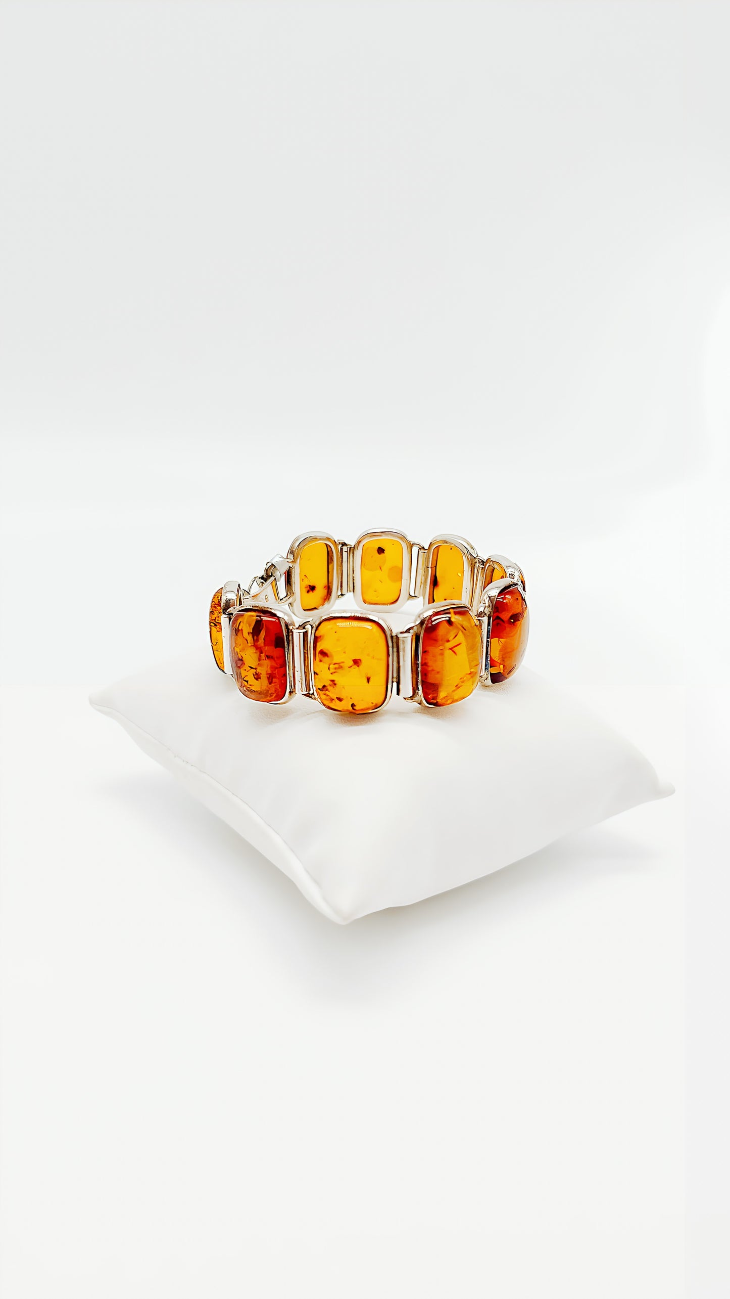 Stilvoller Bernstein-Armreif – Hochwertiger Schmuck mit Naturstein