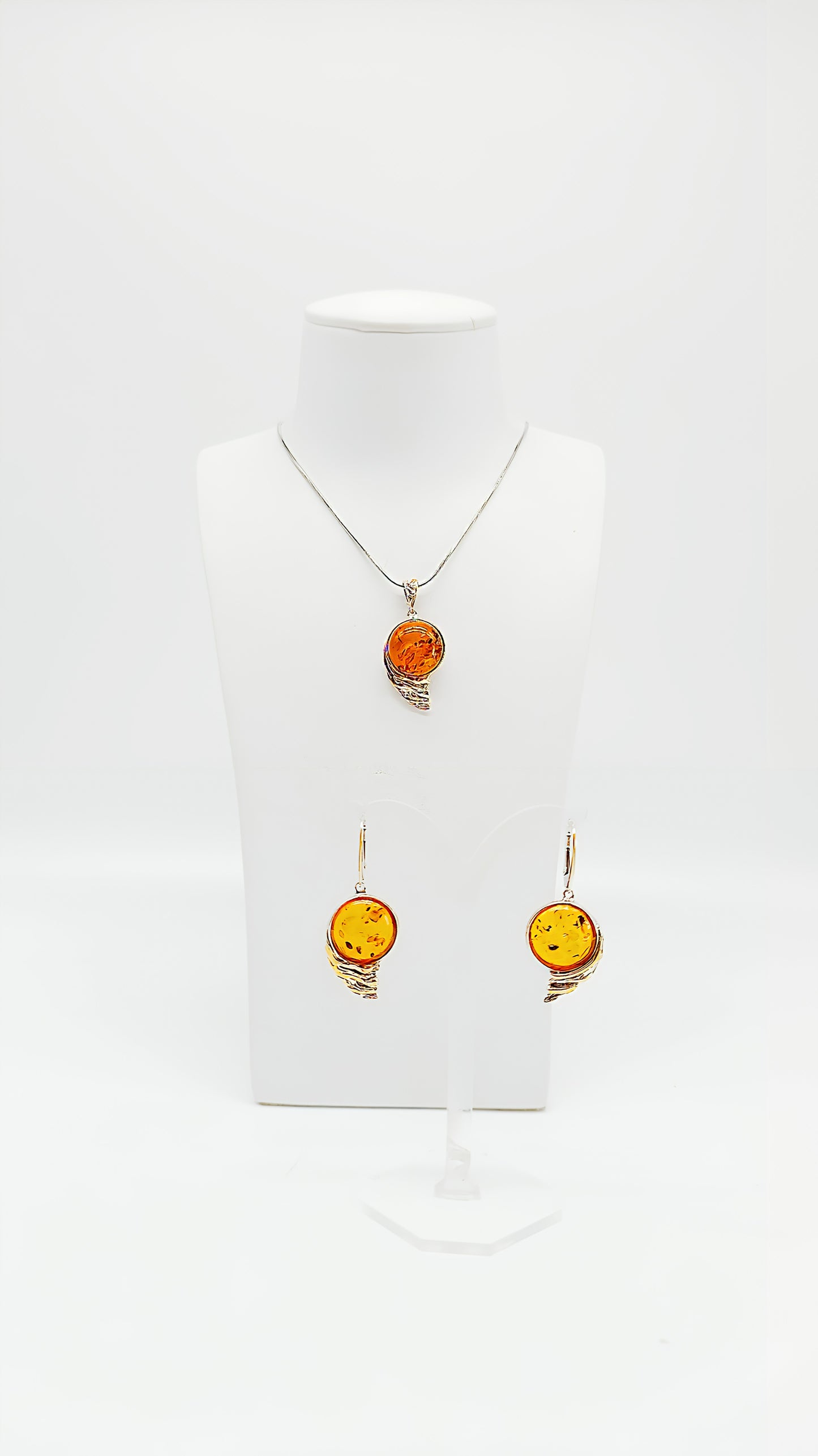 Gold-plated elegance with amber