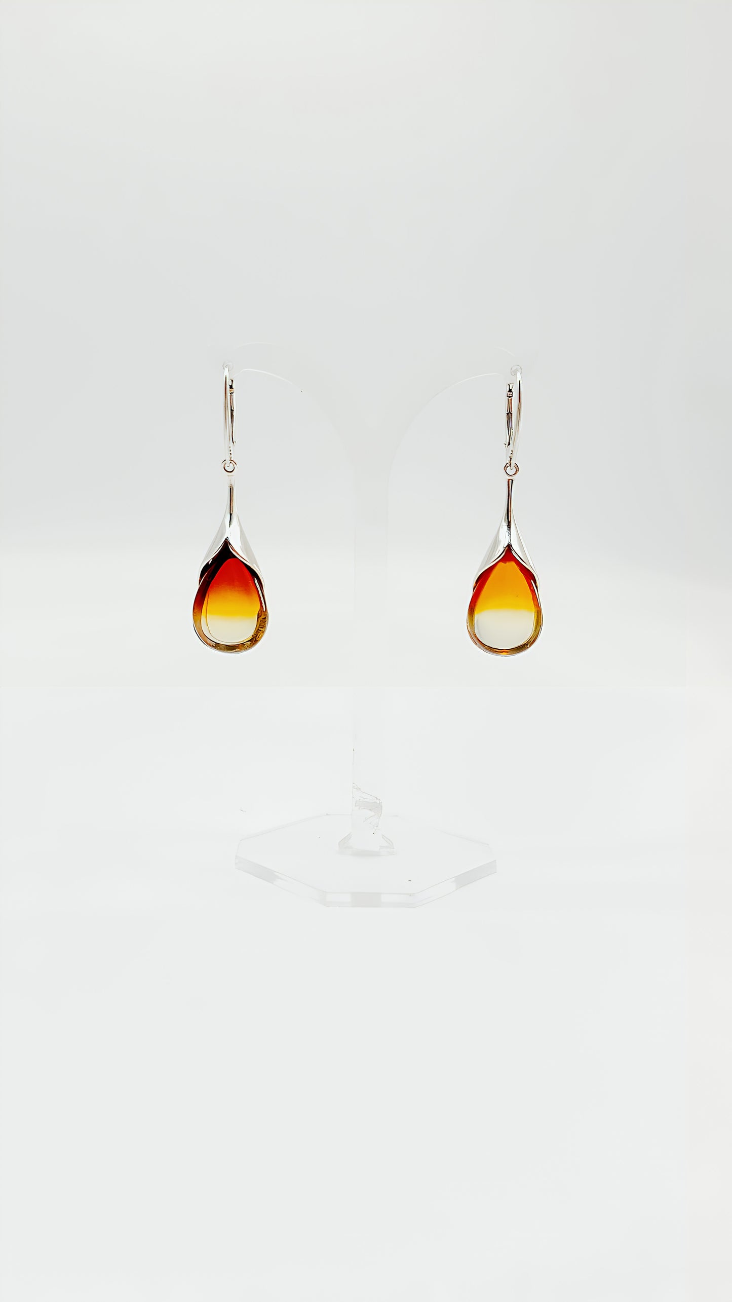 Elegant drop: earrings made of amber