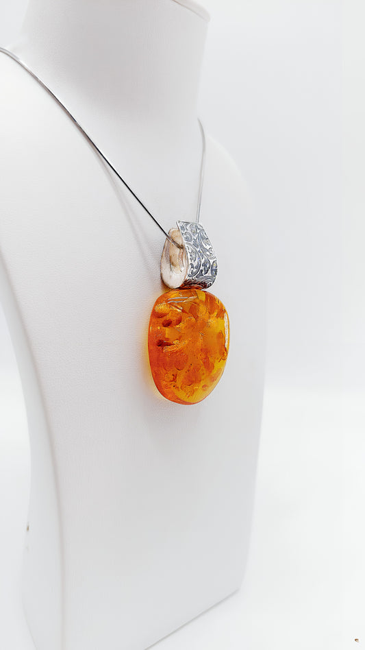 Warm glow: Amber meets 925 silver