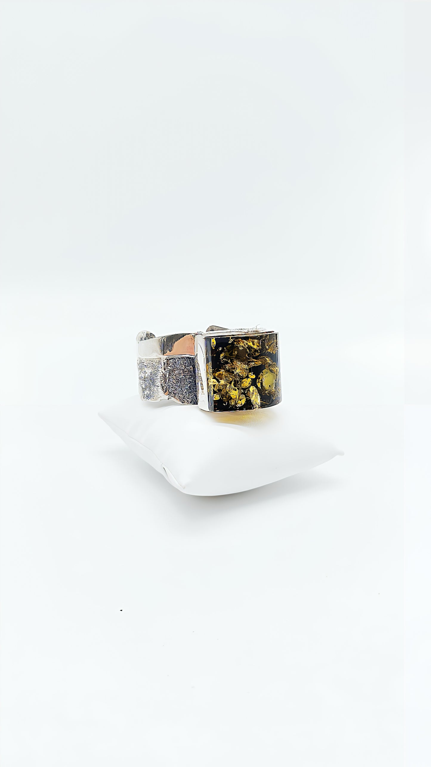 Square amber bangle – 925 silver, unique & classy
