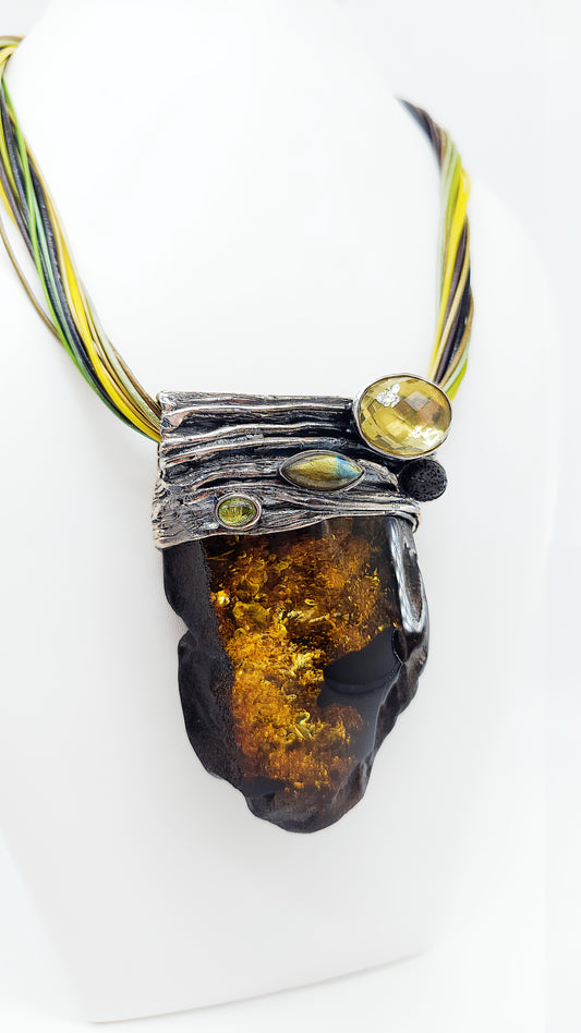Citrine and Amber – A harmonious gemstone combination