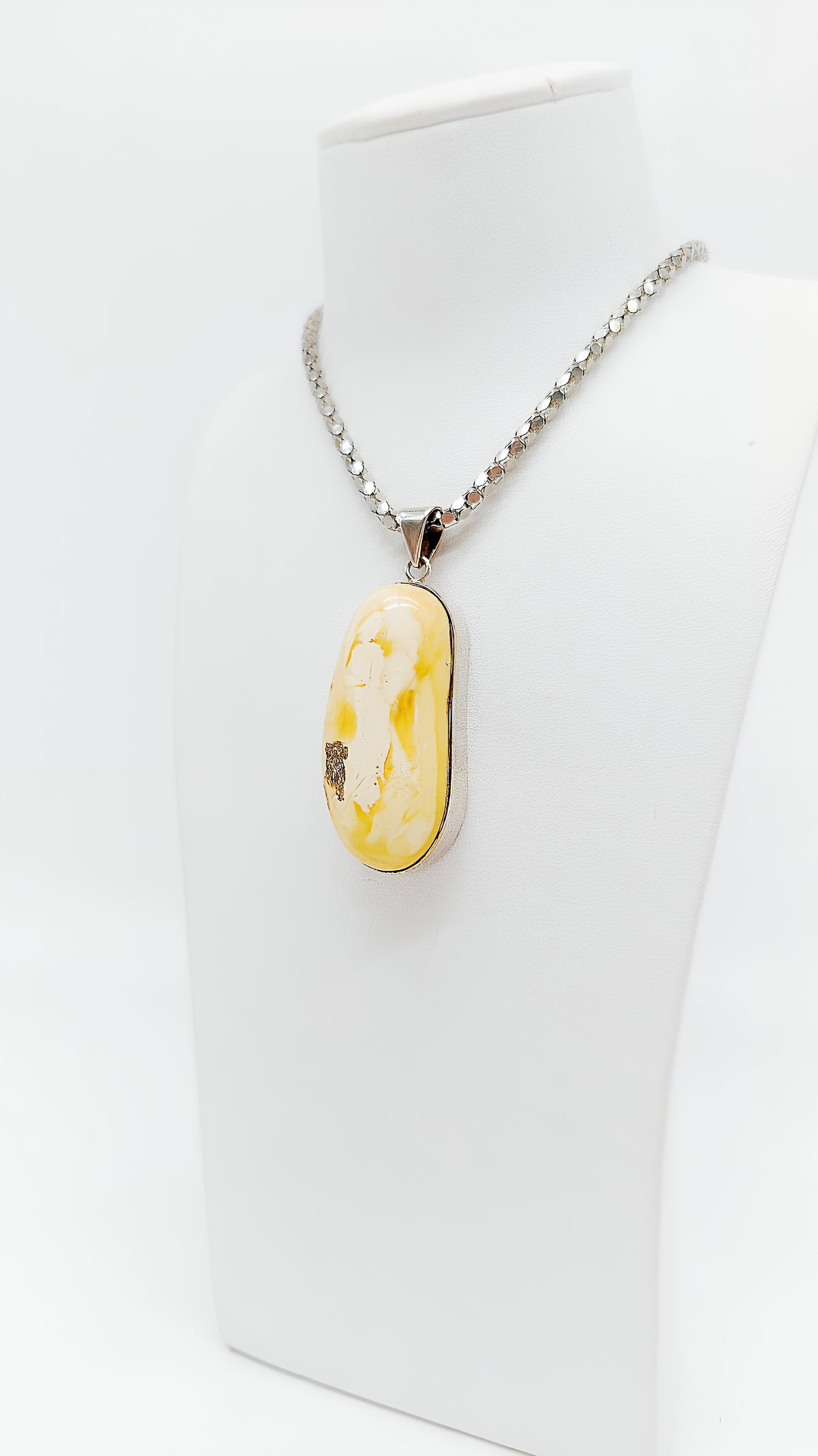 Goldgelber Bernstein – Zeitloser Anhänger aus 925 Silber