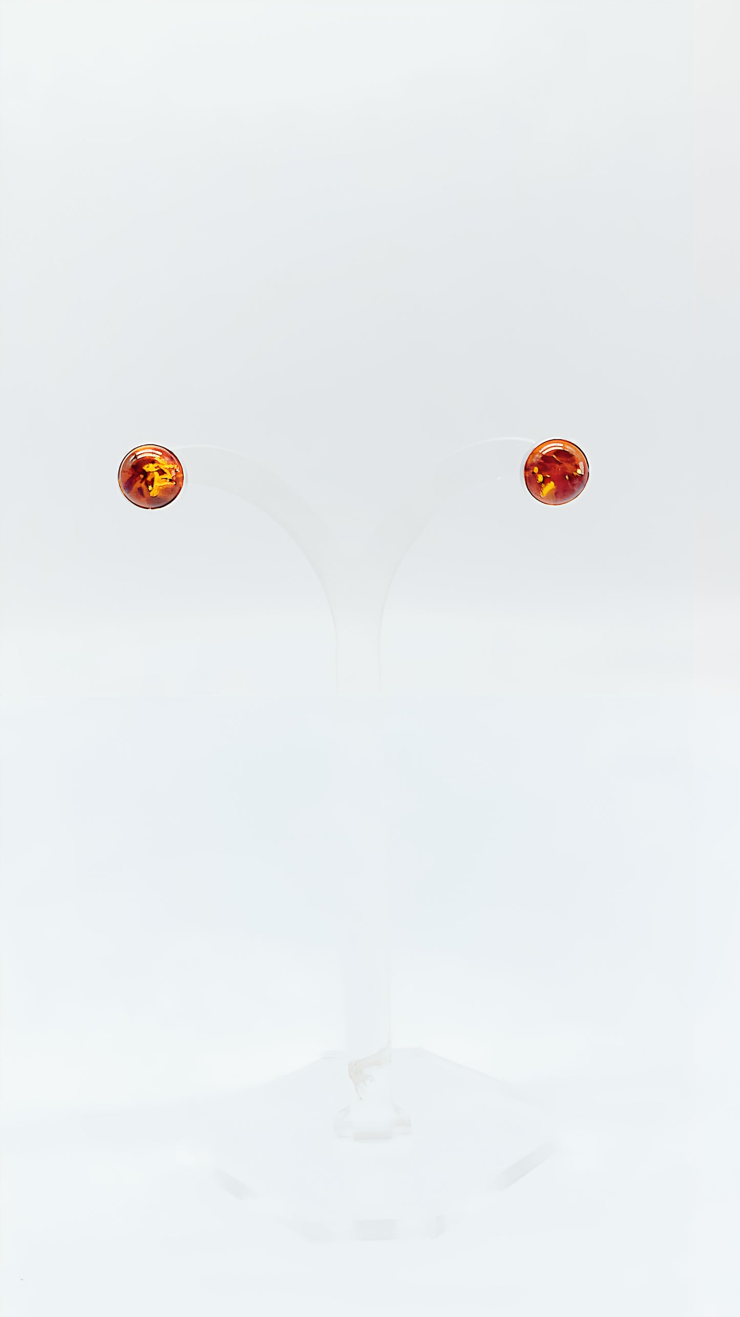 Amber earrings: simple elegance