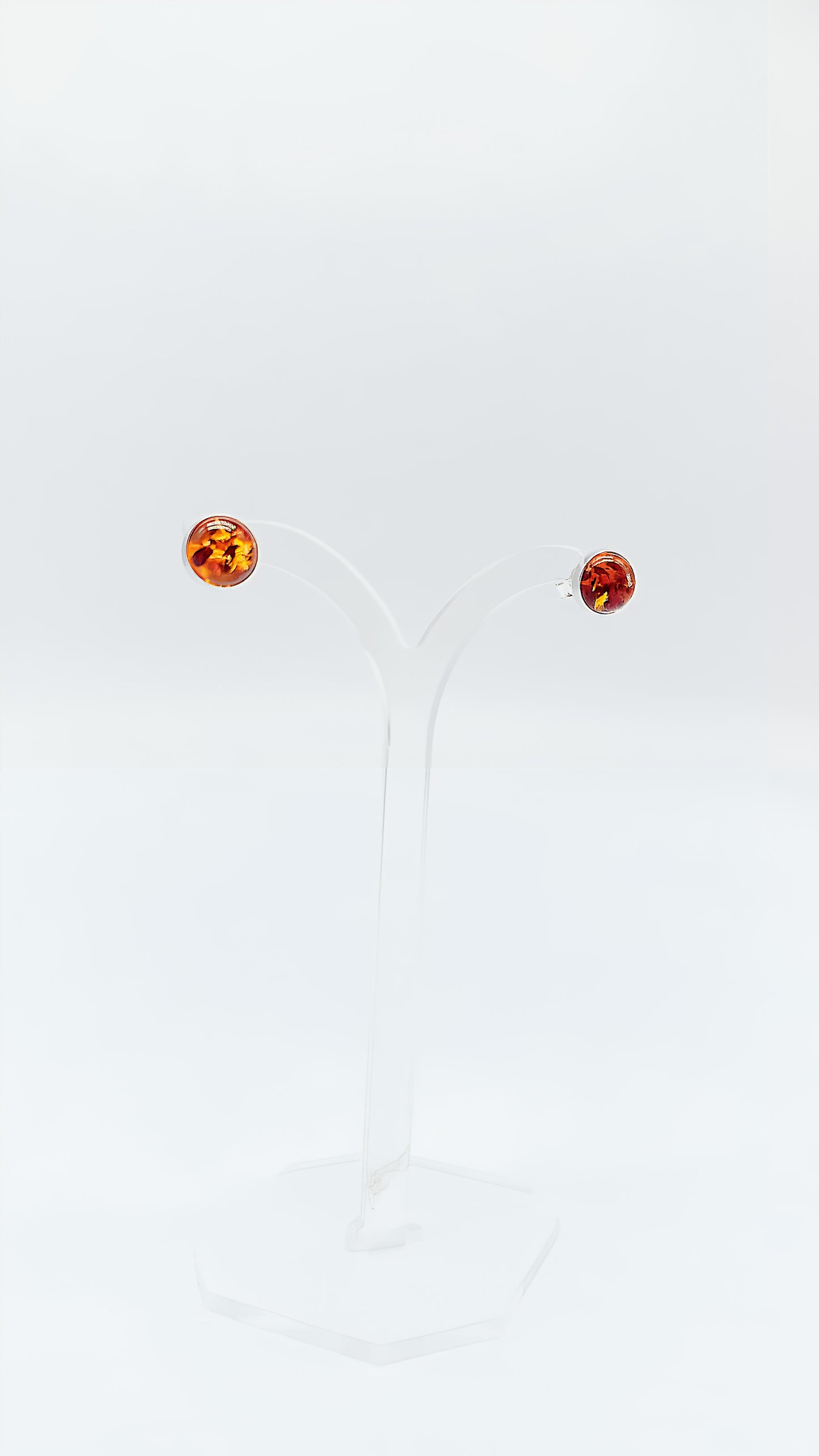 Amber earrings: simple elegance