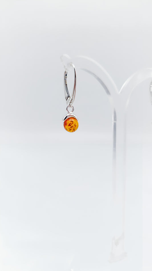 Small amber earrings – 925 silver for subtle elegance