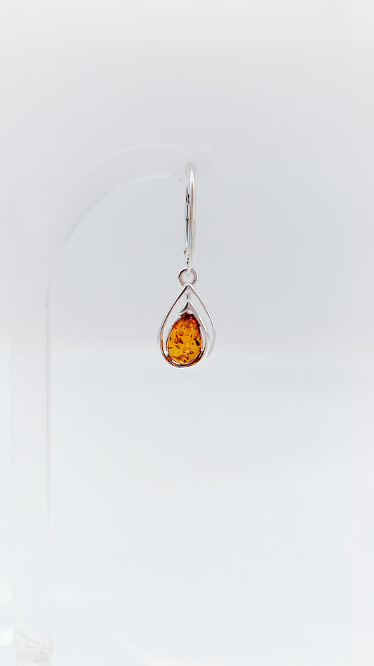 Minimalist drop earrings – amber & silver for understated elegance