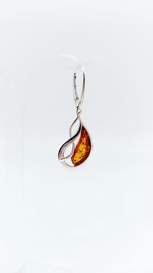 Genuine amber earrings – fine jewelry in silver setting