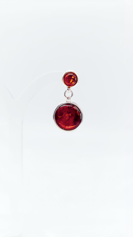 Amber beauty: earrings for special moments