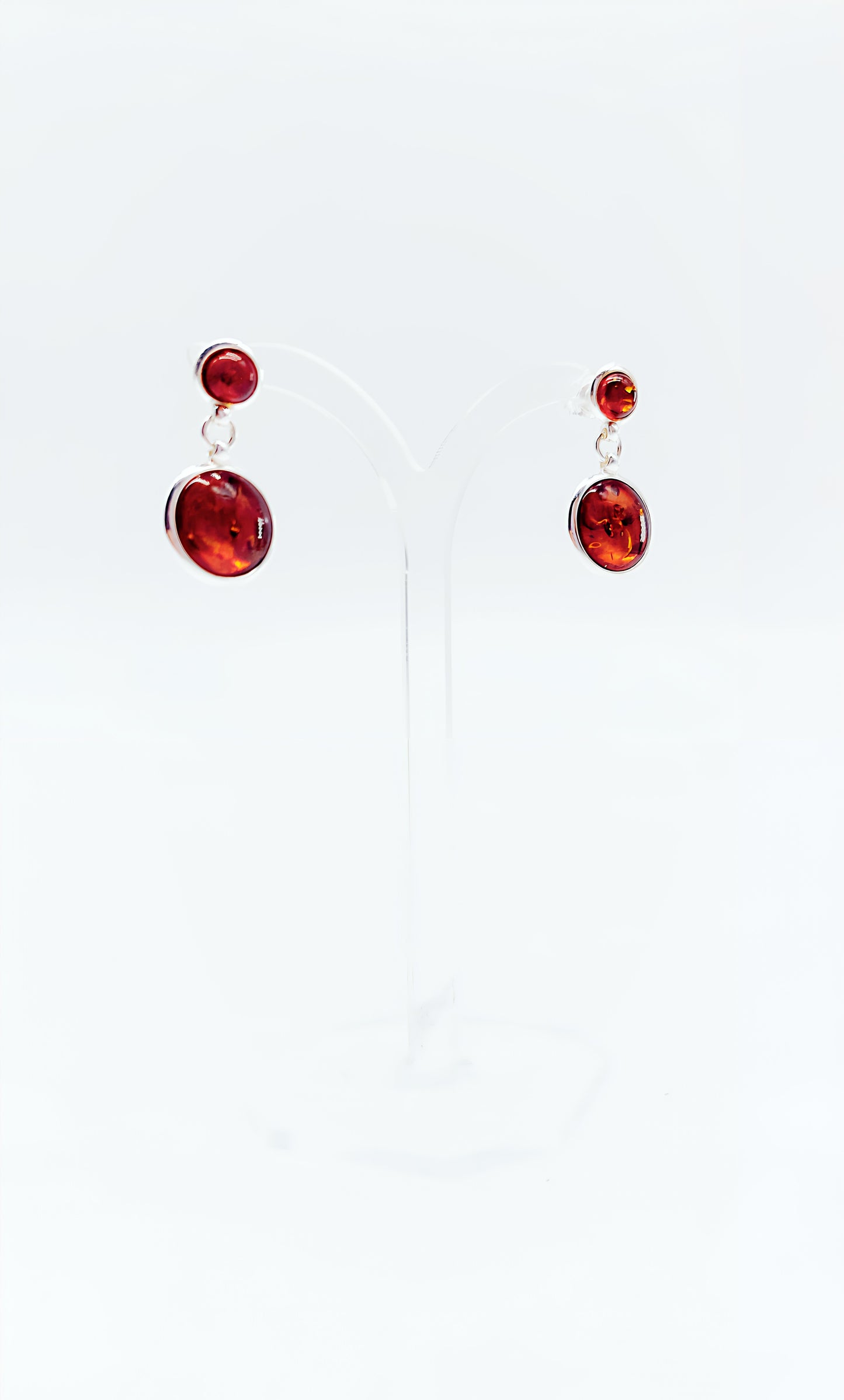 Amber beauty: earrings for special moments
