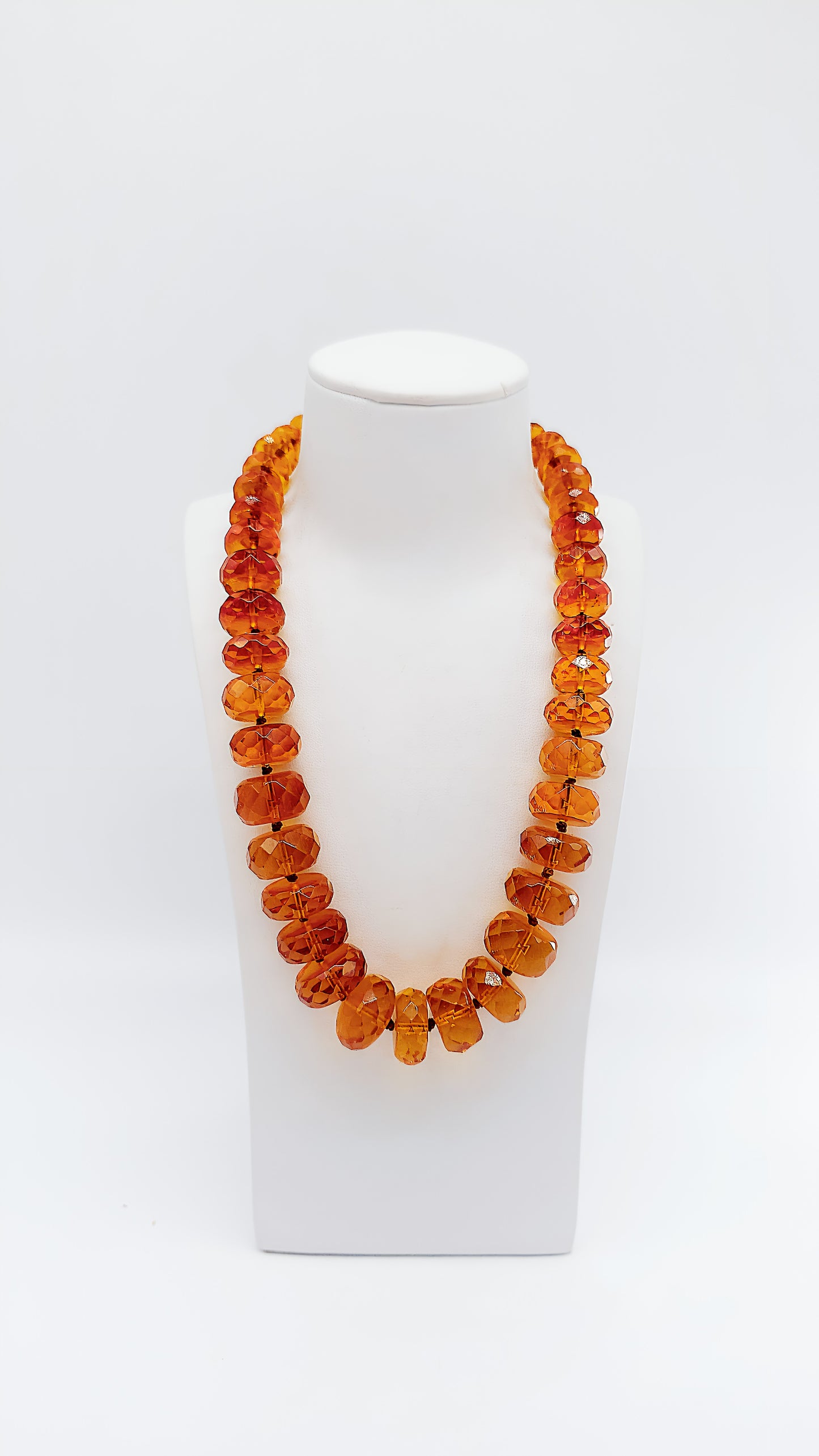 Naturbelassene Bernstein Kette – einzigartiges Design