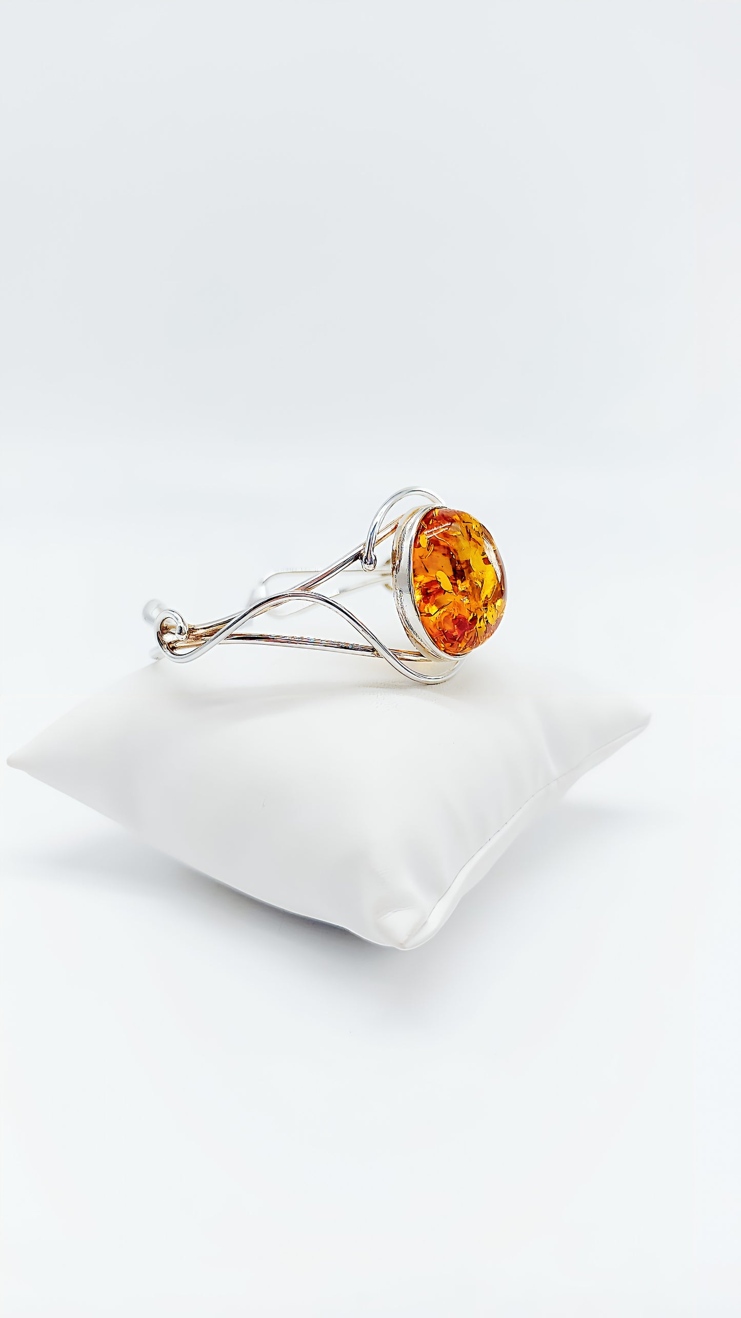 Naturstein-Schmuck – Bernstein-Armspange in filigranem Silber