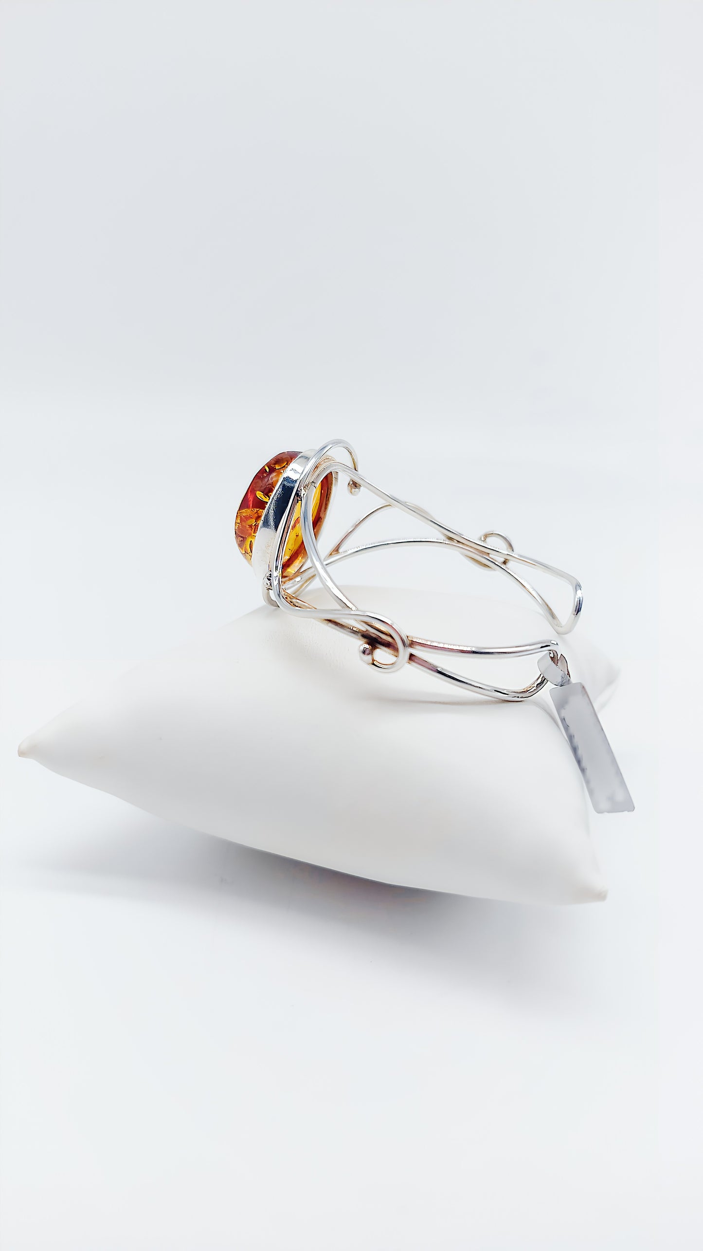 Naturstein-Schmuck – Bernstein-Armspange in filigranem Silber