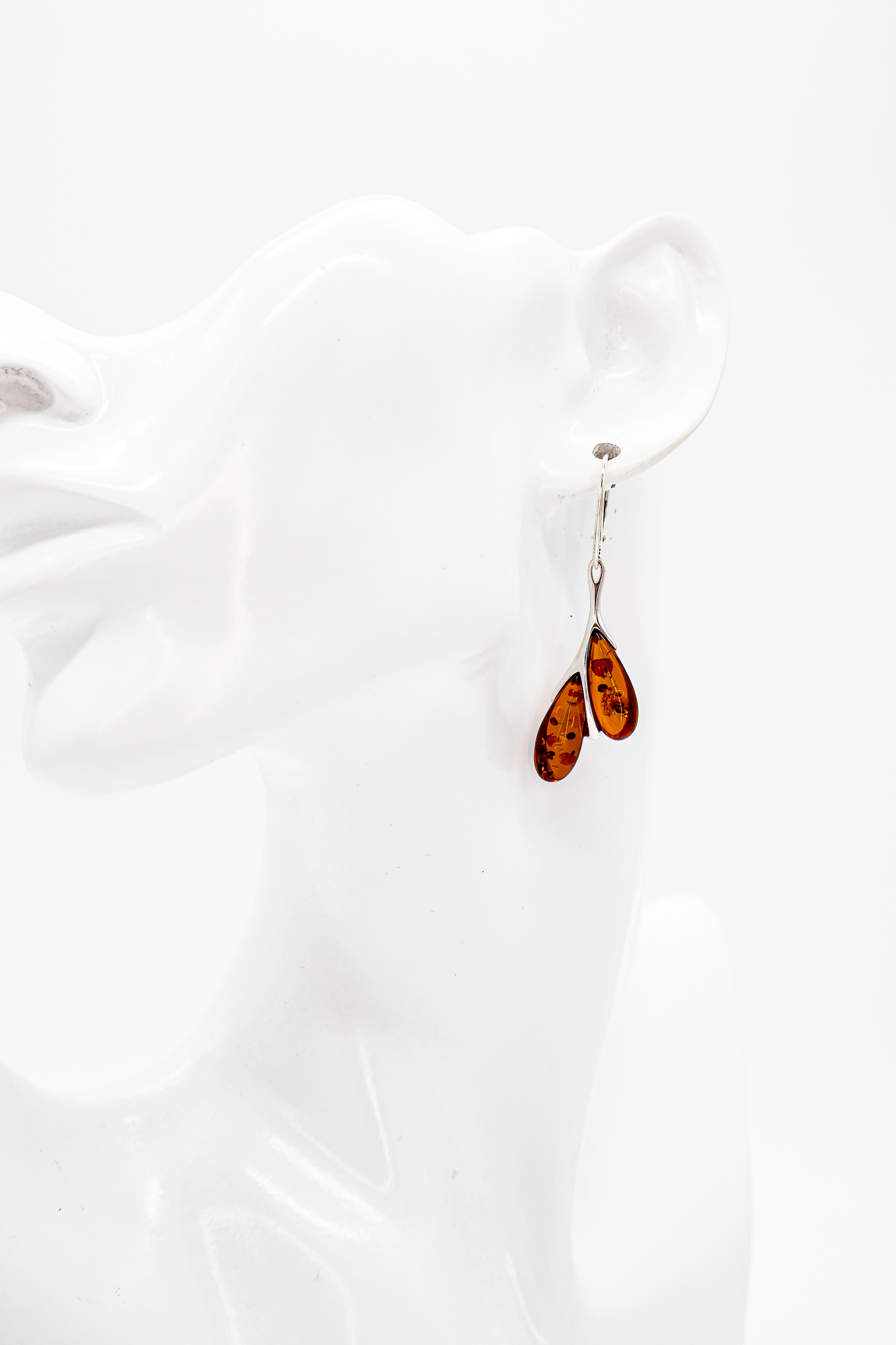Drop amber earrings – elegant earrings made of silver