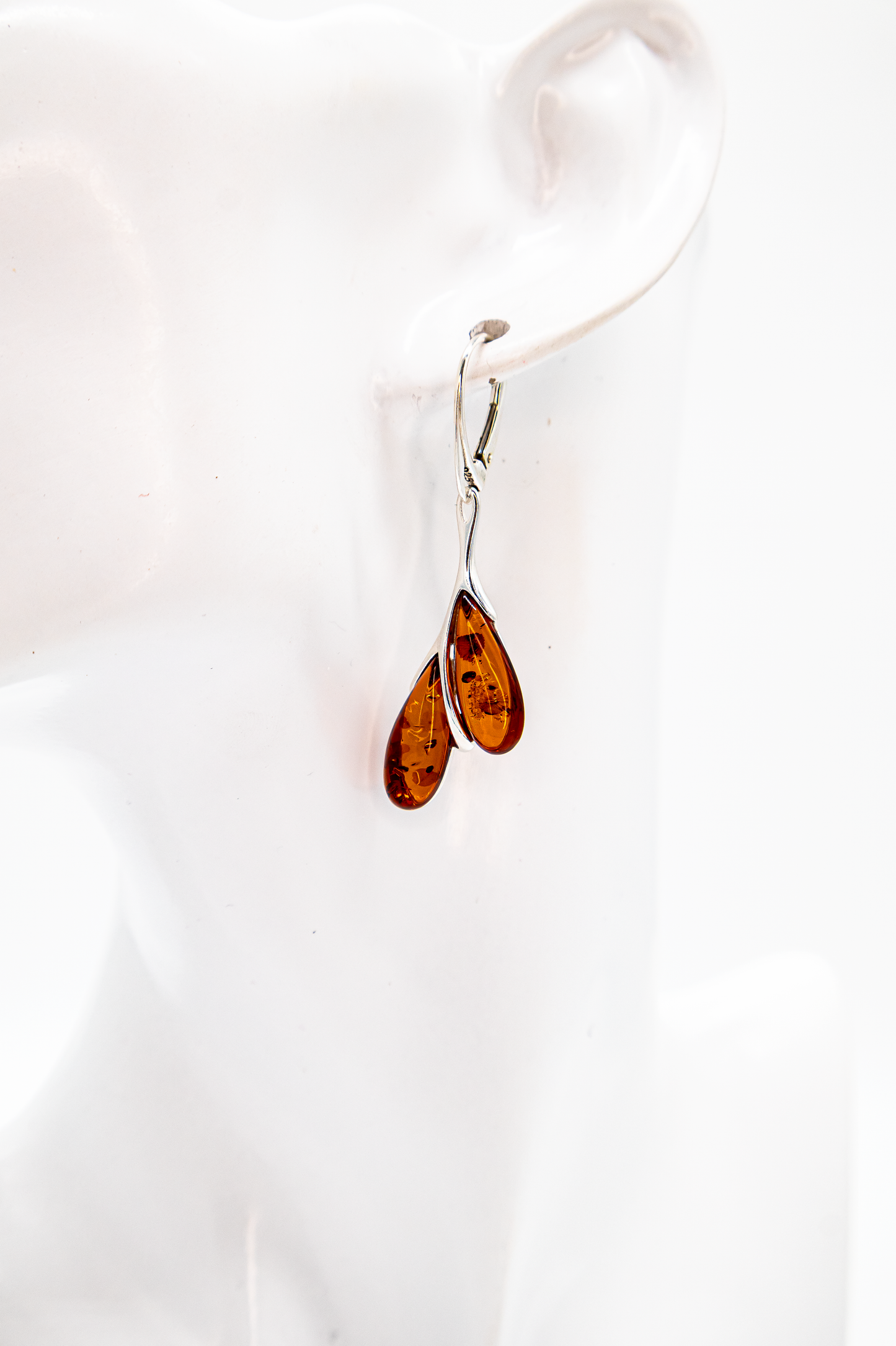 Drop amber earrings – elegant earrings made of silver