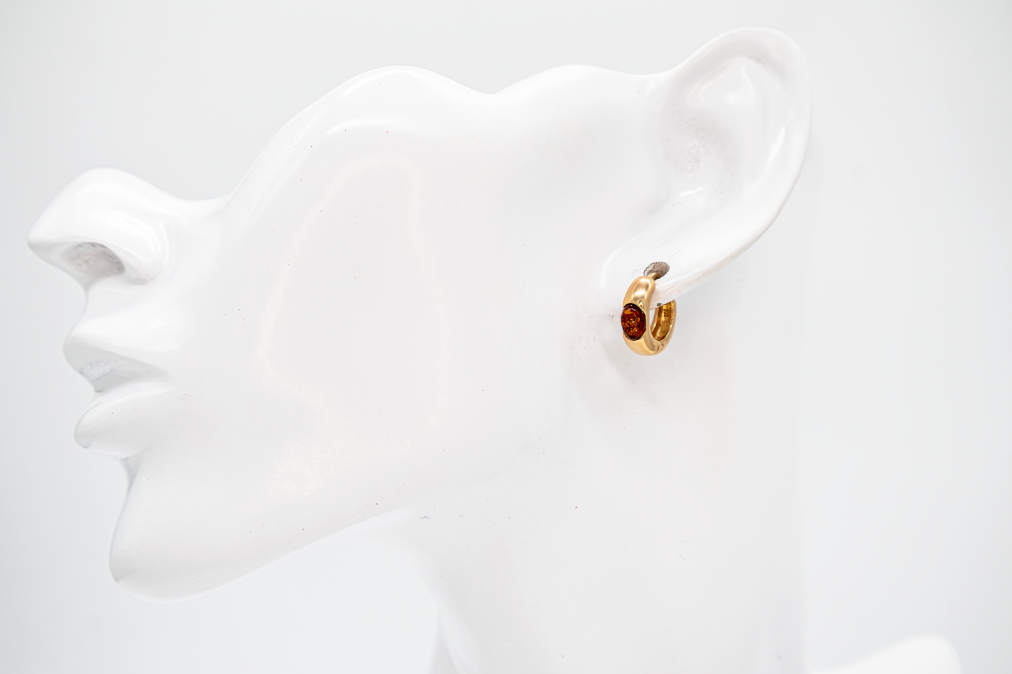 Exclusive amber earrings – fine & high-quality handmade