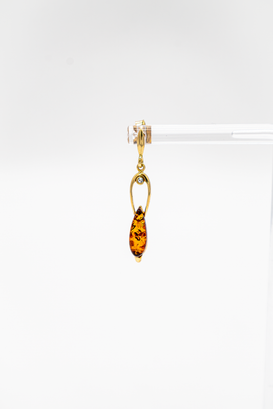 Exclusive amber earrings – elegant & handmade