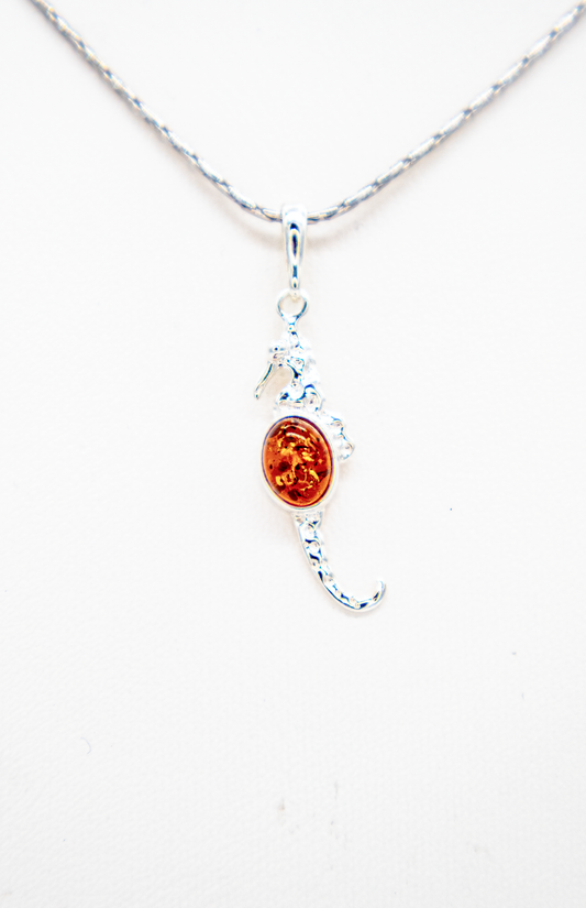 Children's & women's pendant amber – cute seahorse motif