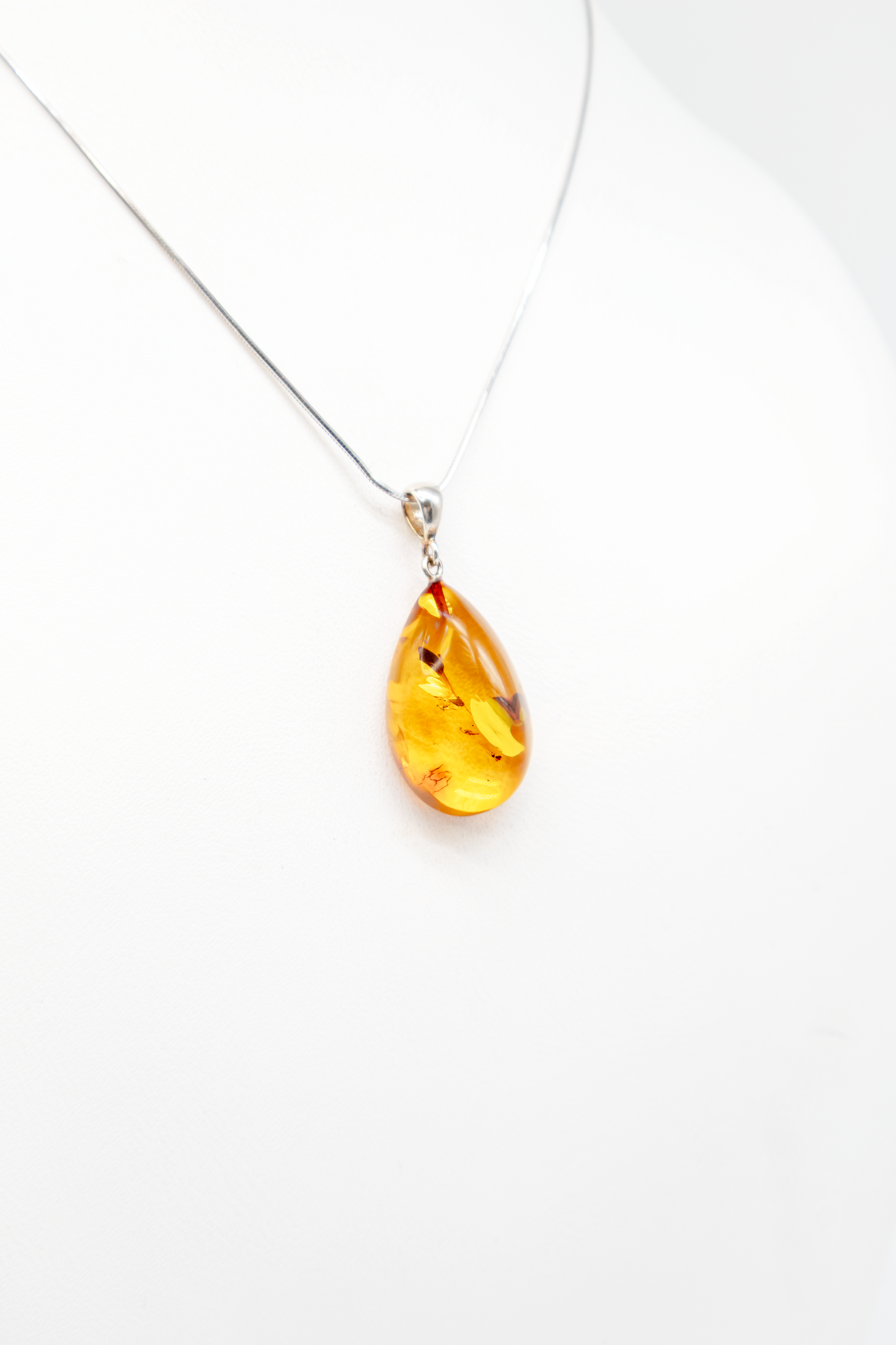 Echter Baltischer Bernstein: Anhänger in Zitronen-Optik