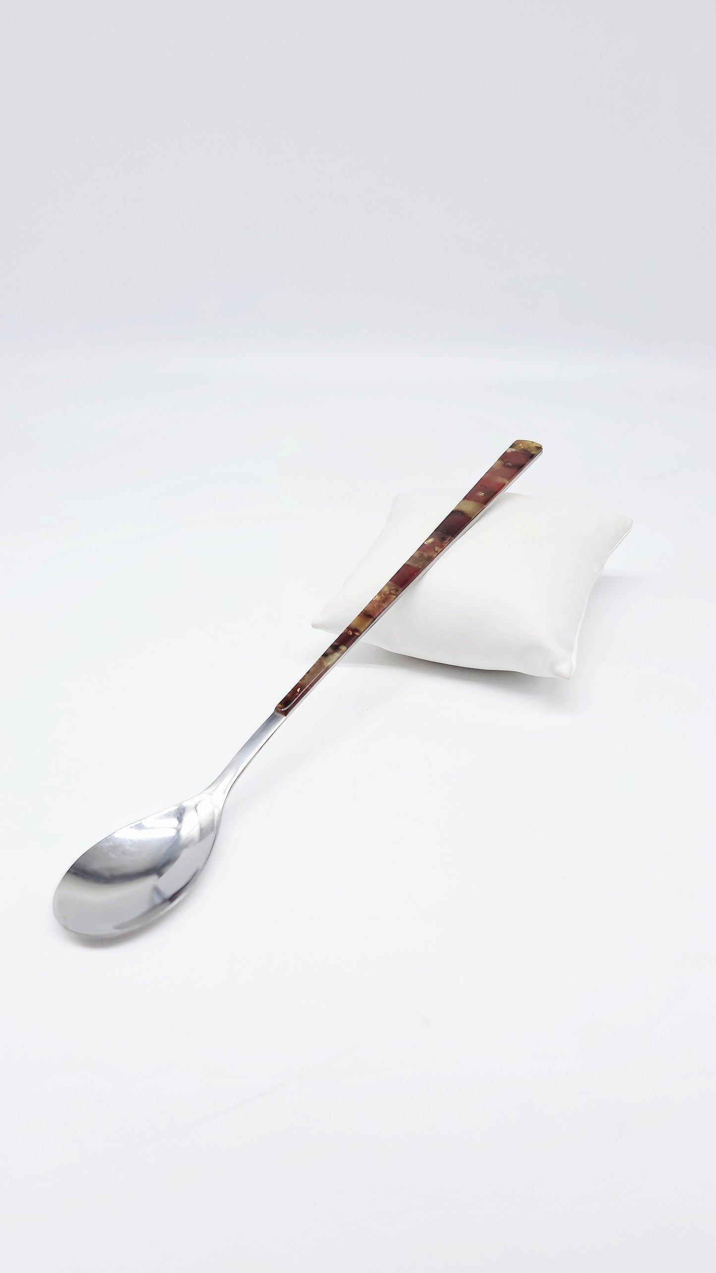 Ice cream spoon with amber handle – Elegant design