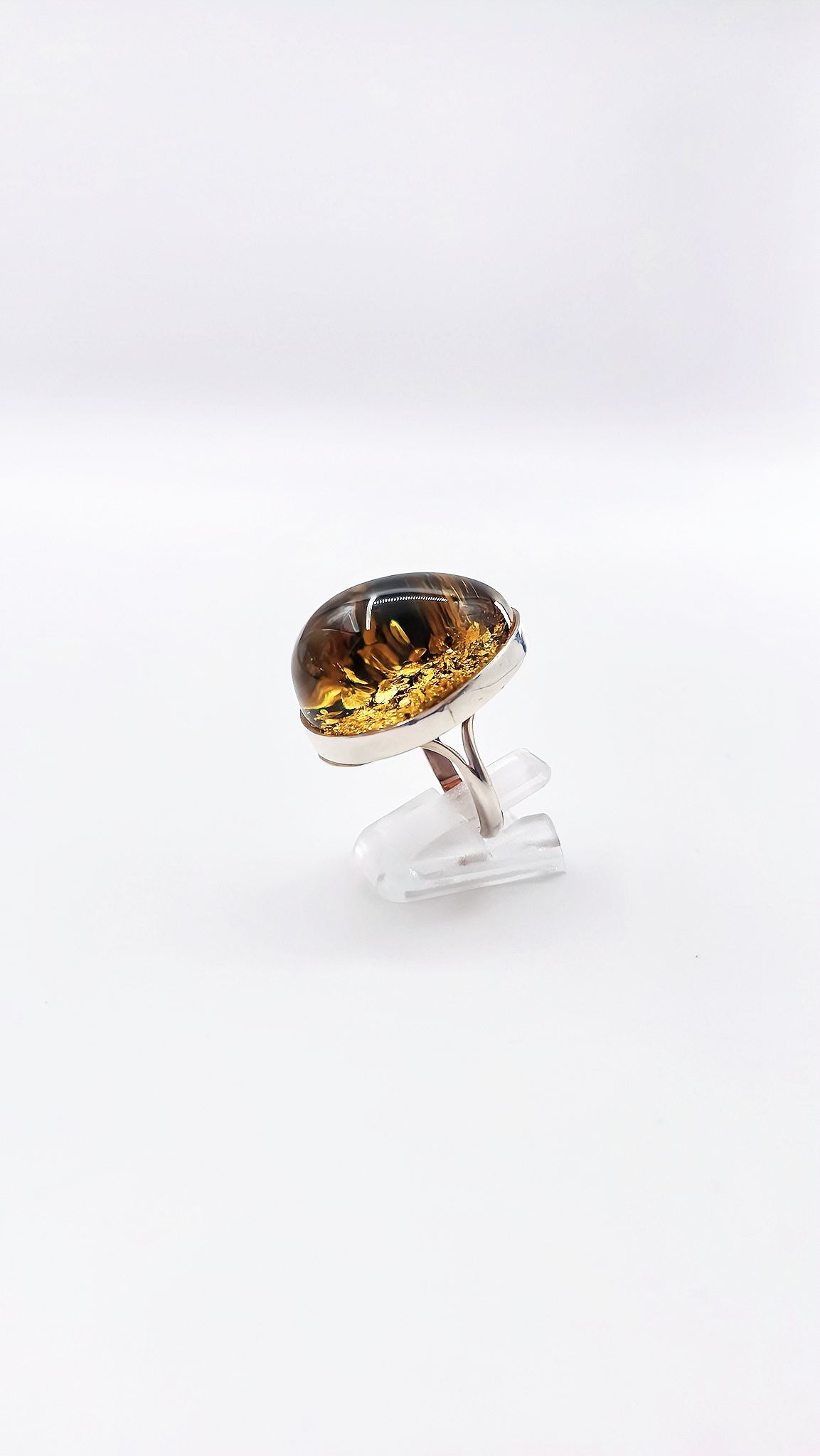 Timelessly beautiful: Adjustable amber ring