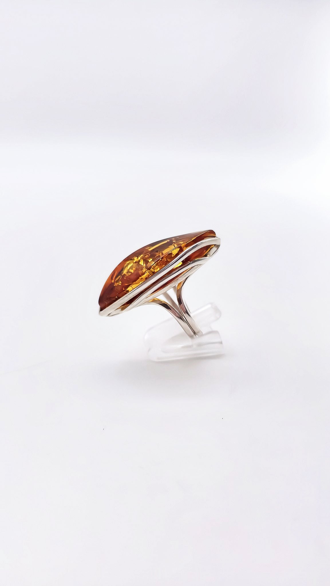 Nature meets luxury: 925 silver ring