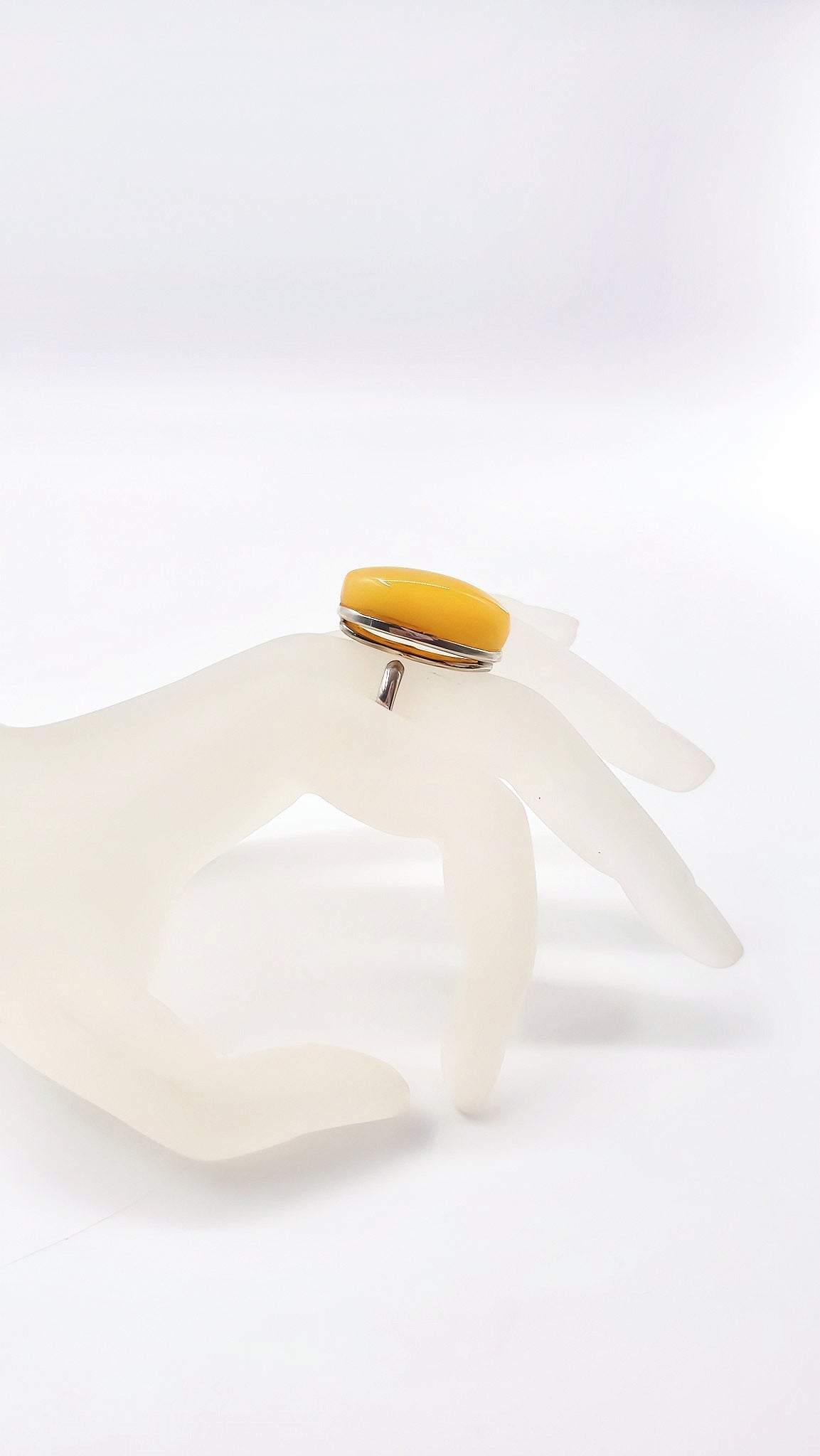 Unique ring: Adjustable amber in sterling silver