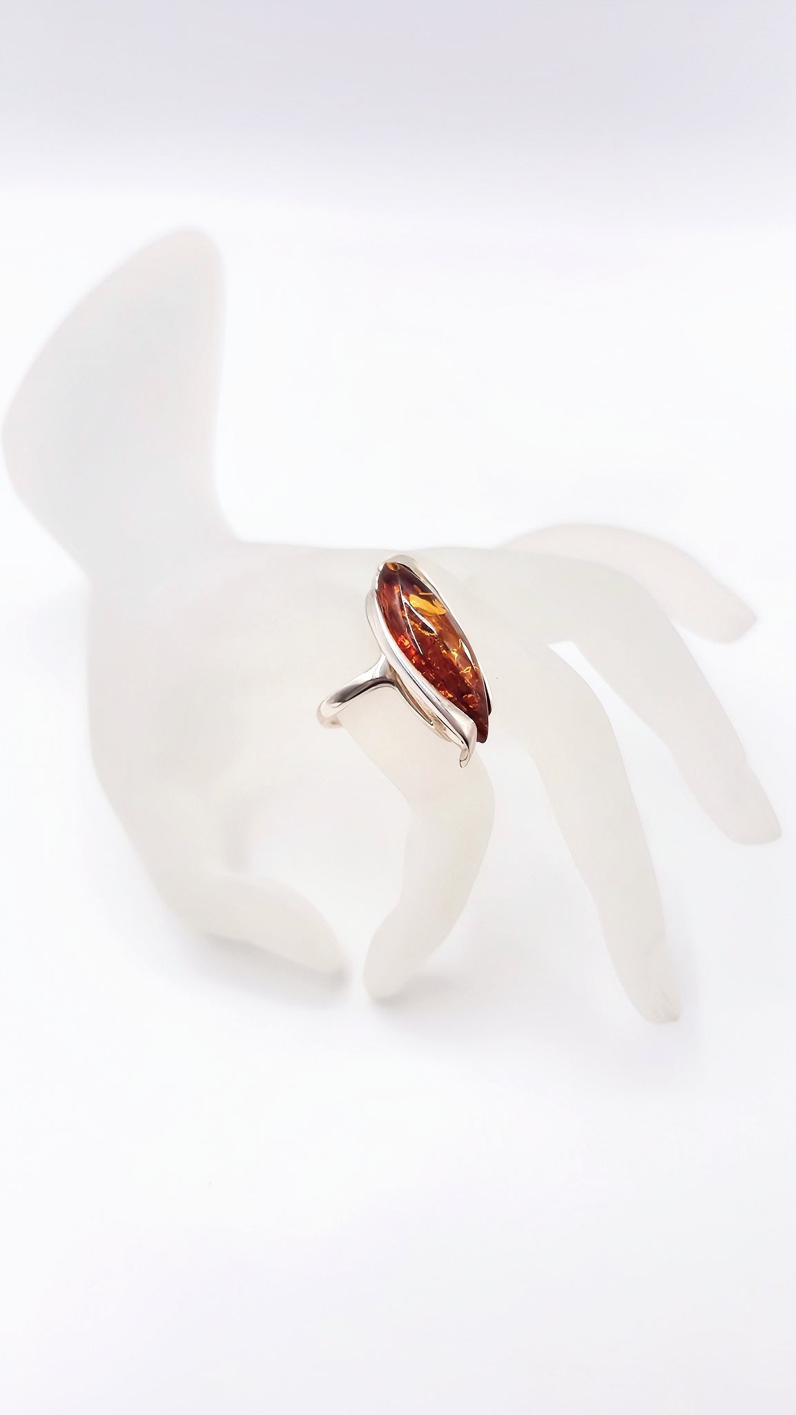 Eleganter Bernsteinring aus 925er Silber – Einzigartiges Design