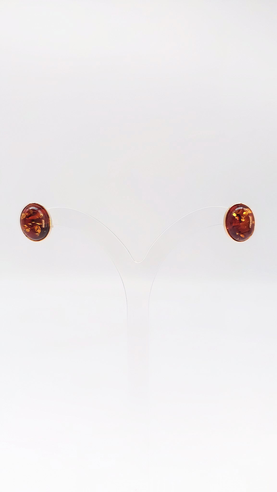 Ohrstecker mit Bernstein: Glanzvolle Schönheit in Gold