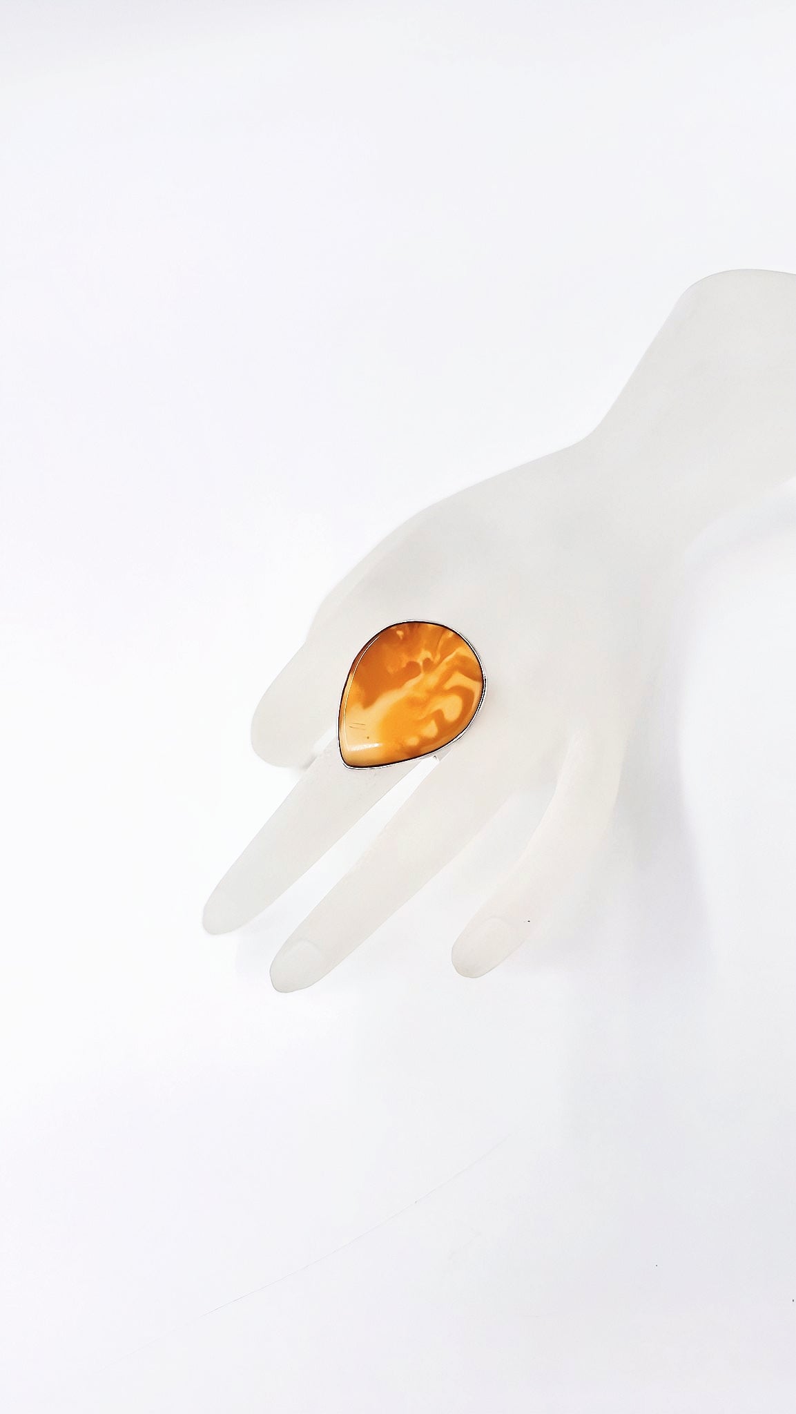 Unikatschmuck: Bernstein-Ring aus Sterlingsilber